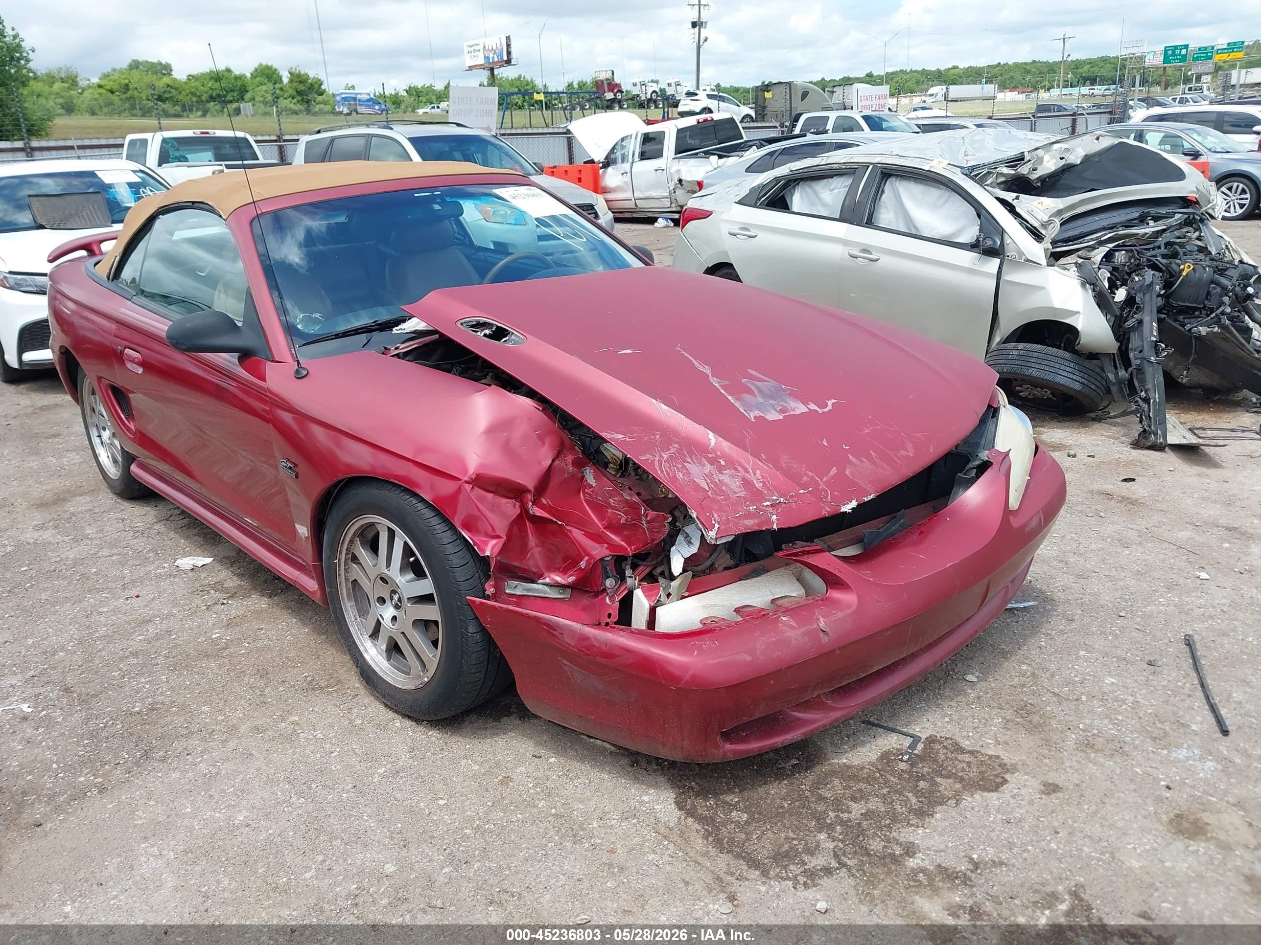 1995 Ford Mustang, VIN 1FALP45T7SF201158 — Front end