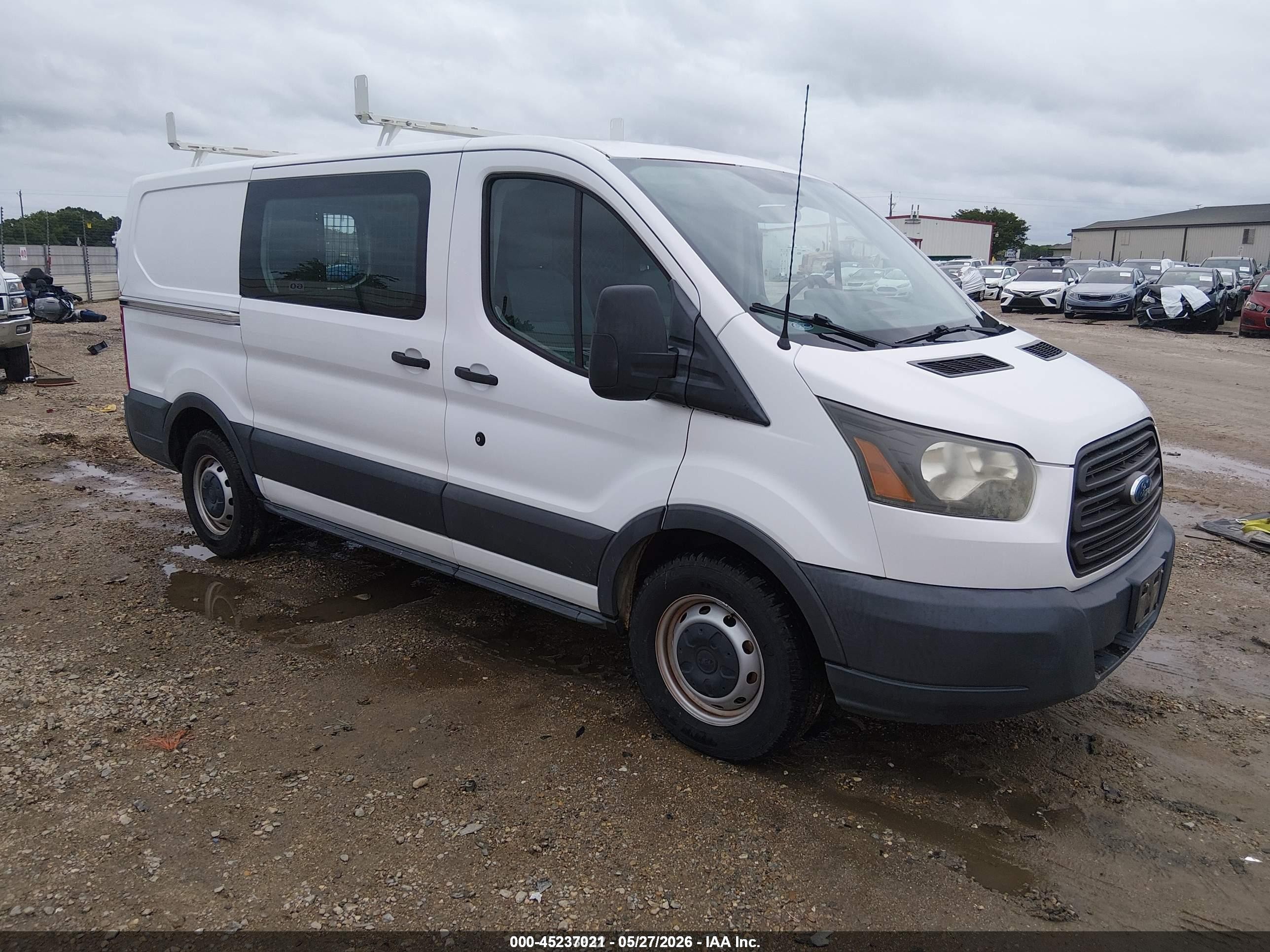 2015 Ford Transit Cargo, VIN 1FTNE1YM5FKB30132 — Roof