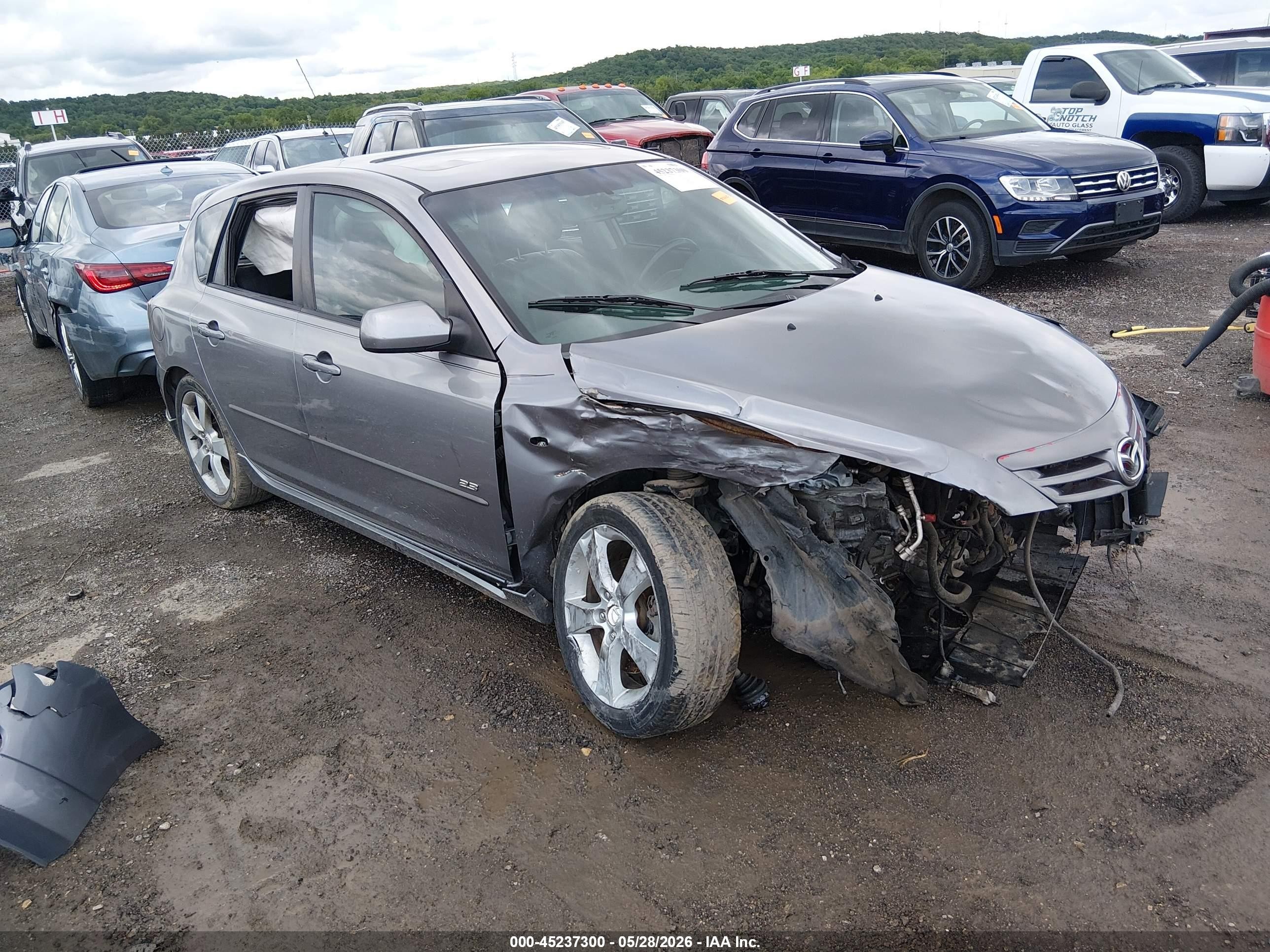 2004 Mazda 3 s, VIN JM1BK343441179376 — Front end