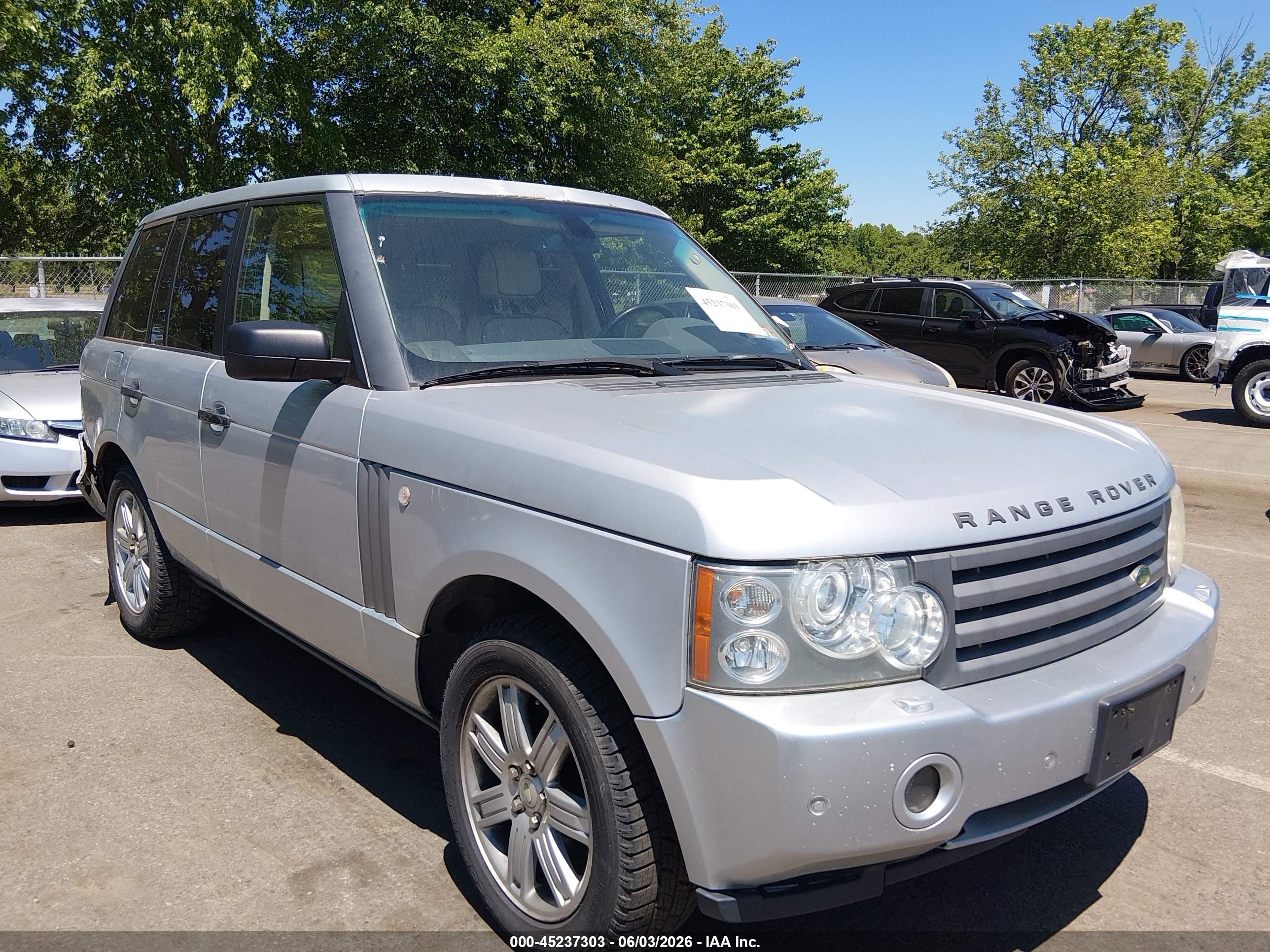 2007 Land Rover Range Rover HSE, VIN SALME15407A262070 — Зад