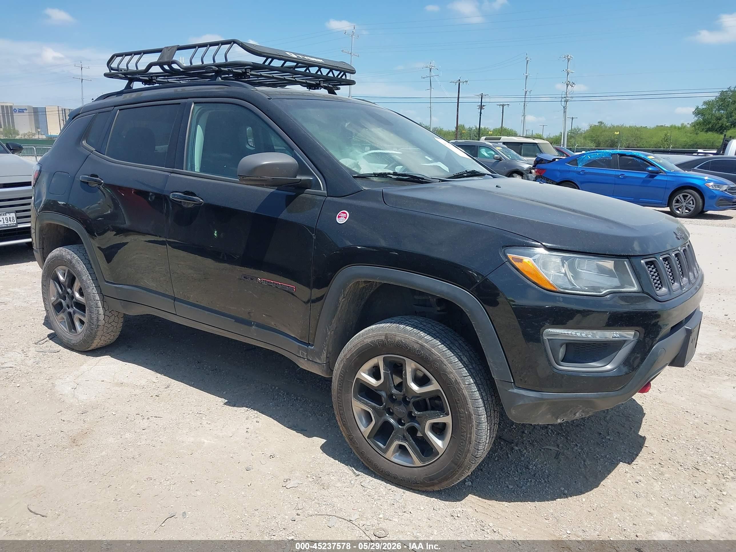 2018 Jeep Compass Trailhawk, VIN 3C4NJDDB4JT324143 — Rear end