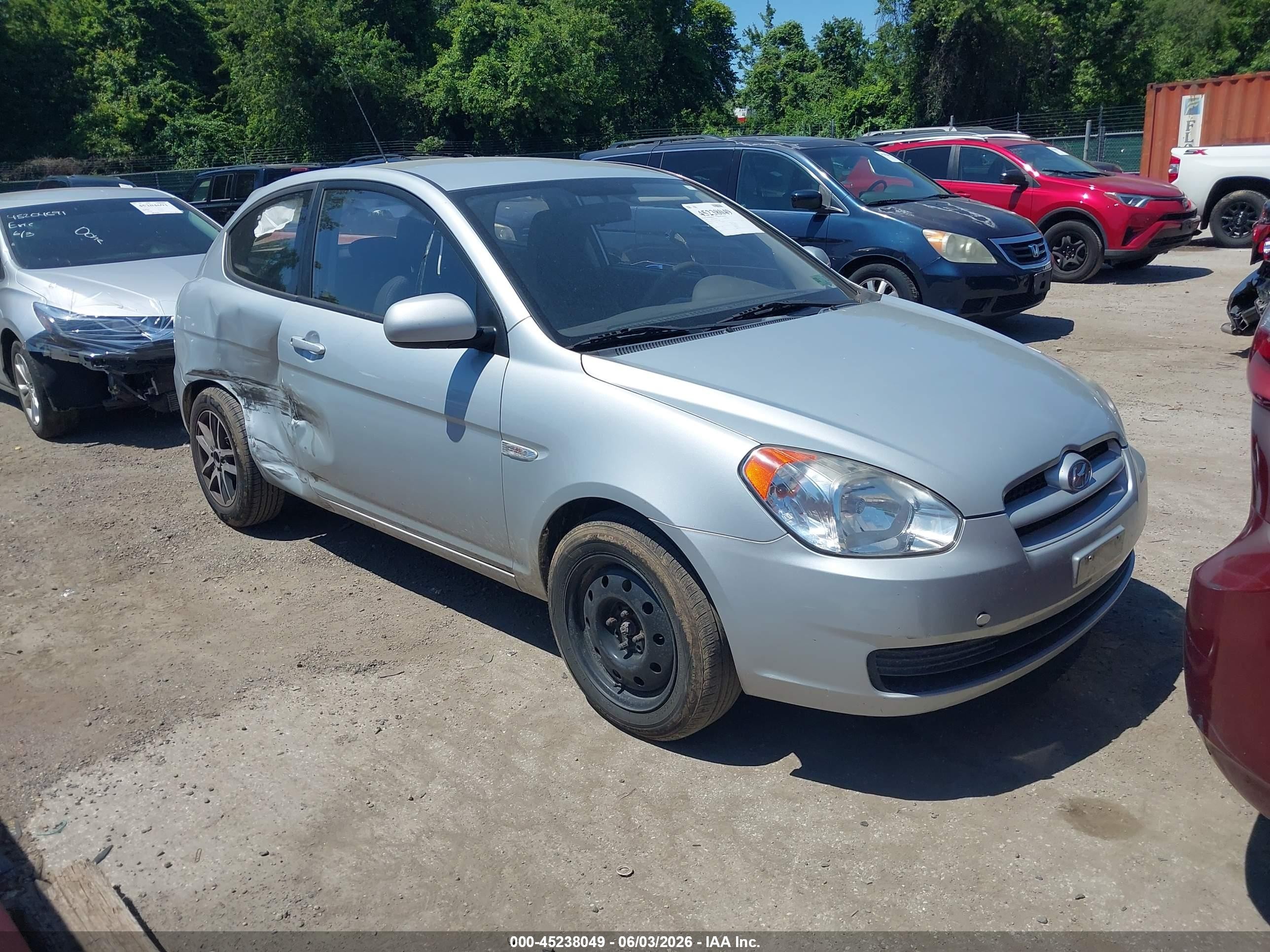 2010 Hyundai Accent GS, VIN KMHCM3ACXAU171405 — Side