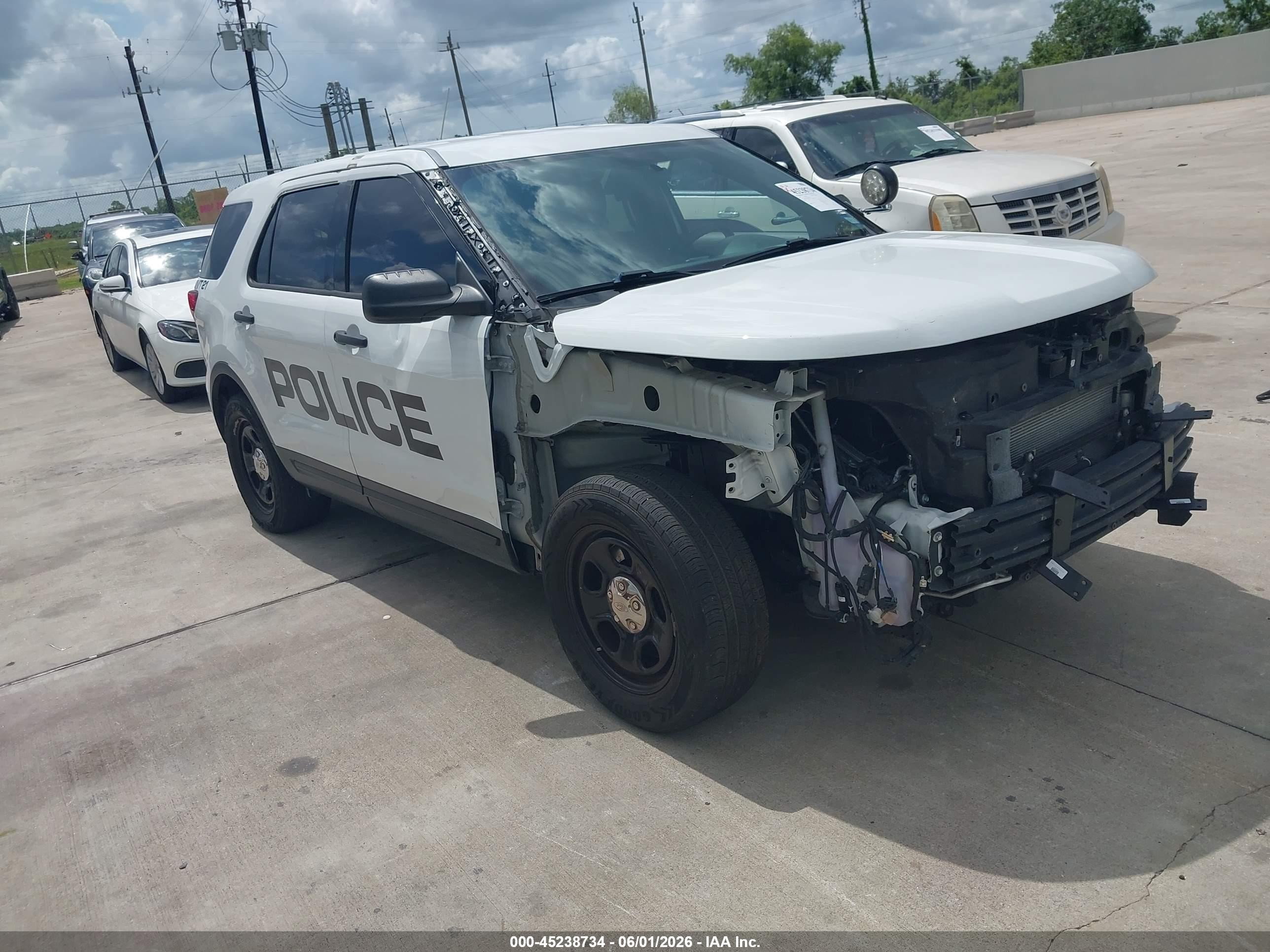 2017 Ford Police Interceptor Utility, VIN 1FM5K8ARXHGE39961 — Front end