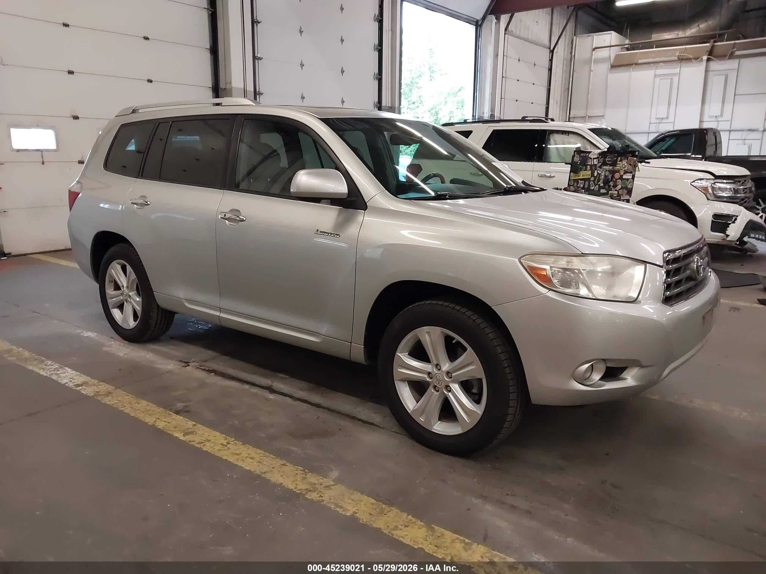 2010 Toyota Highlander Limited, VIN 5TDYK3EH1AS005509 — Rear end