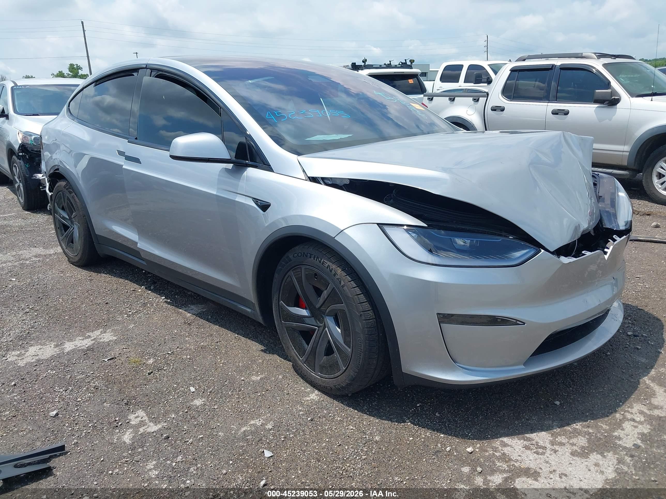 2026 Tesla Model X Plaid, VIN 7SAXCBE61TF486454 — Front end