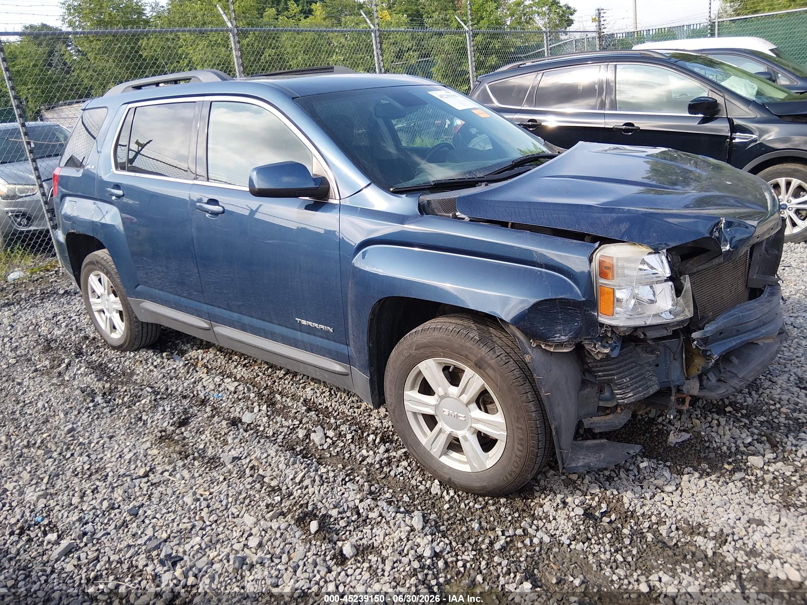 2016 GMC Terrain SLE, VIN 2GKFLTEK6G6334424 — Front end