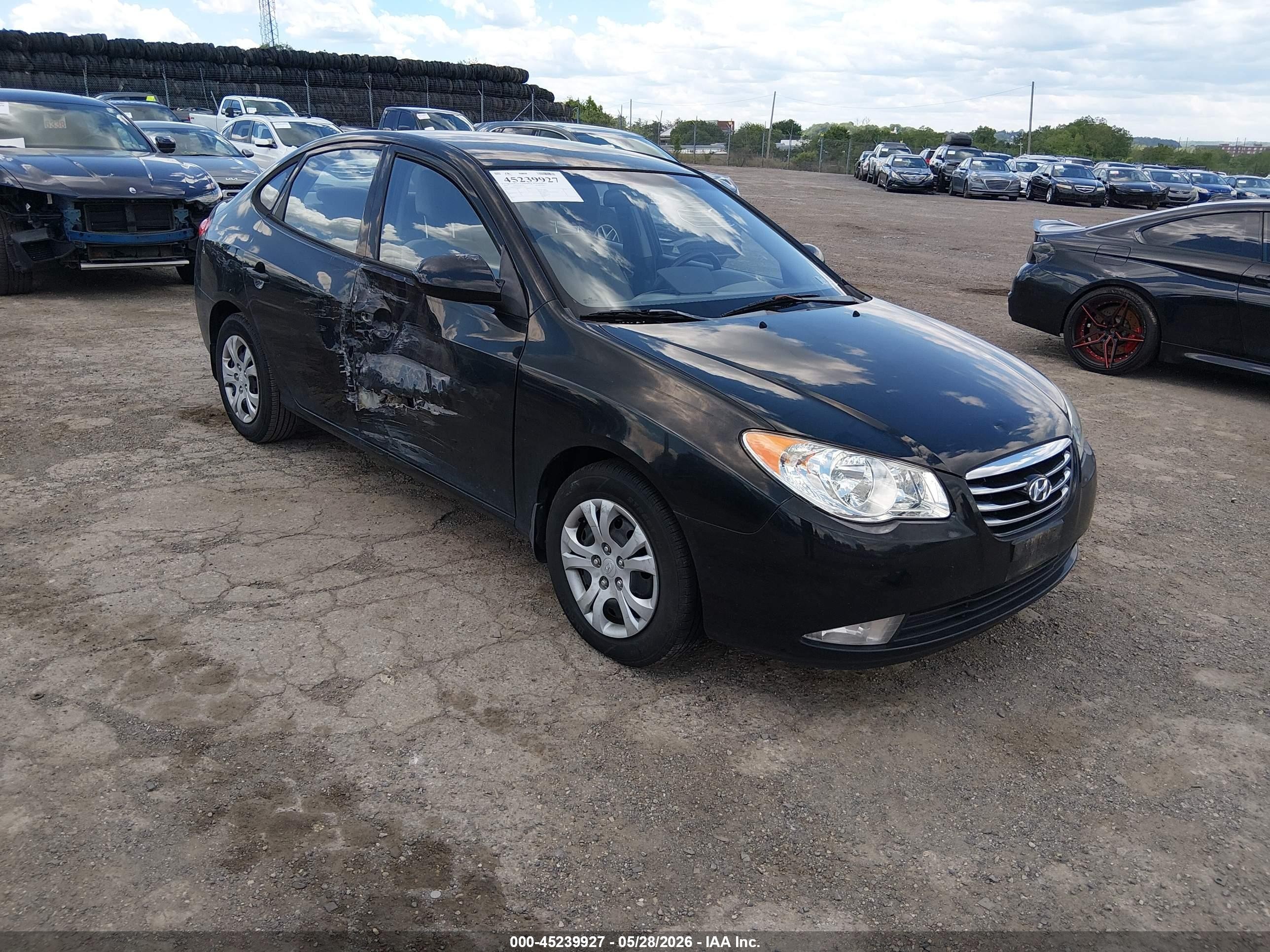 2010 Hyundai Elantra GLS, VIN KMHDU4AD0AU917413 — Side