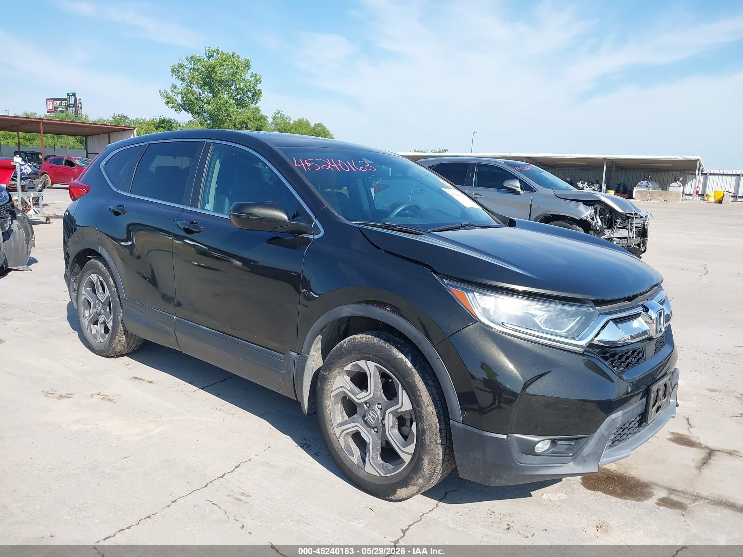 2018 Honda CR-V EX-L, VIN 7FARW1H86JE033226 — Front end