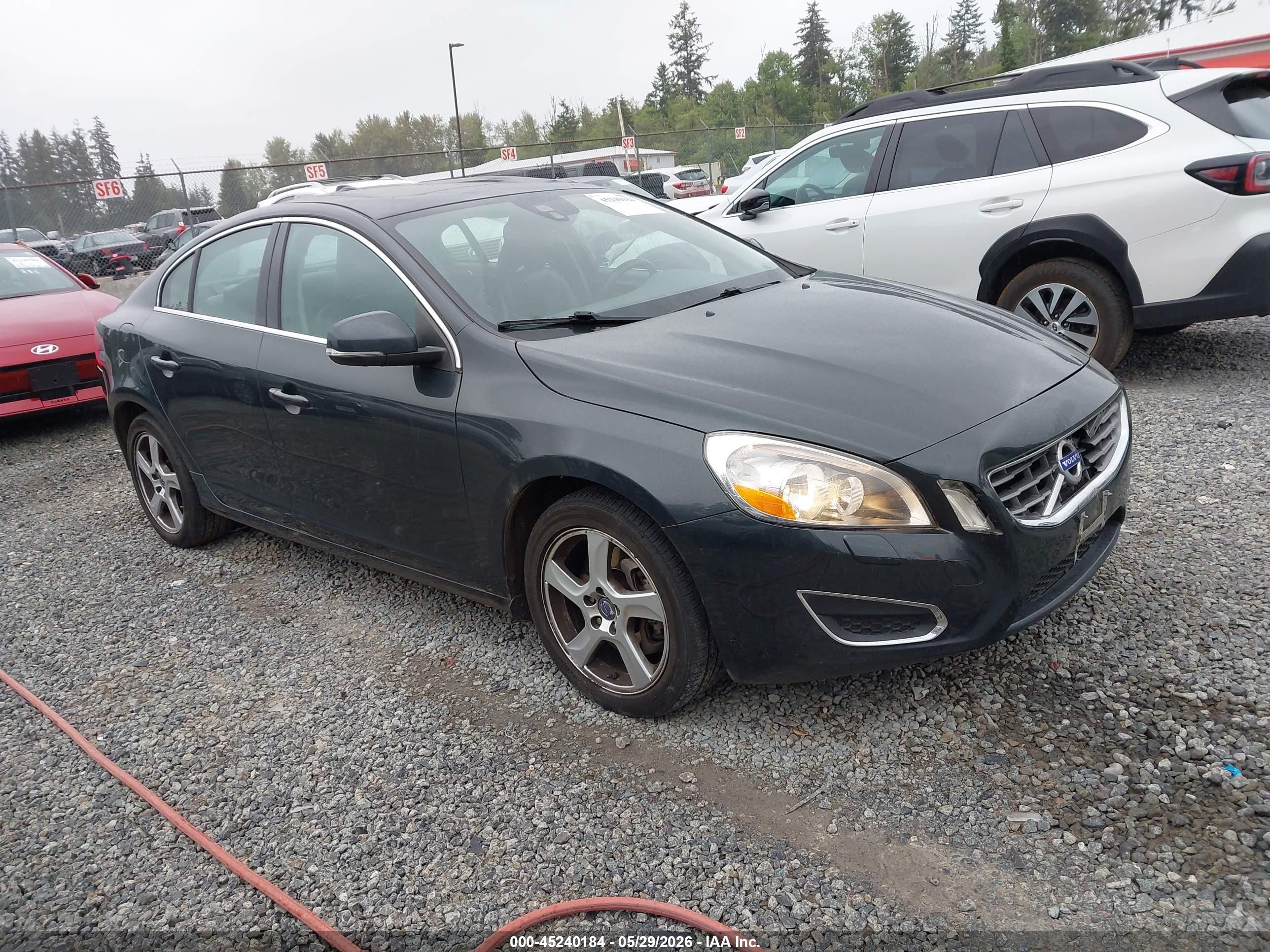 2013 Volvo S60 T5, VIN YV1612FH3D2222861 — Крыша