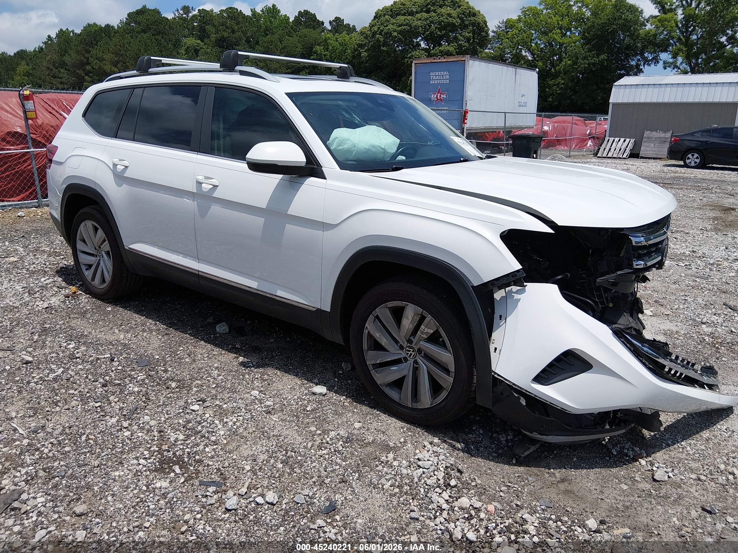 2021 Volkswagen Atlas SEL, VIN 1V2ER2CA0MC533481 — Front end