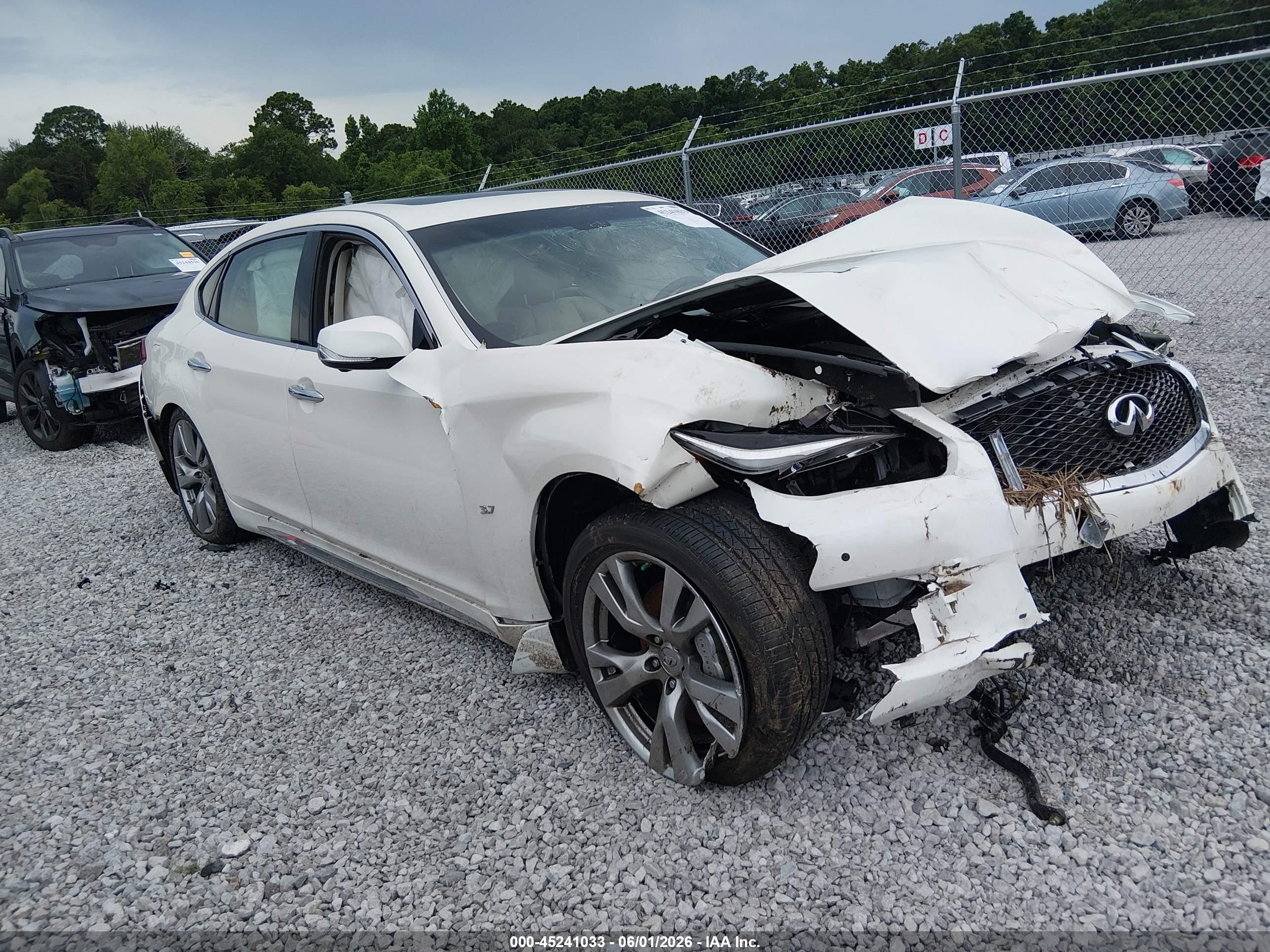 2019 Infiniti Q70 Luxe, VIN JN1BY1PP3KM685605 — Biohazard / chemical