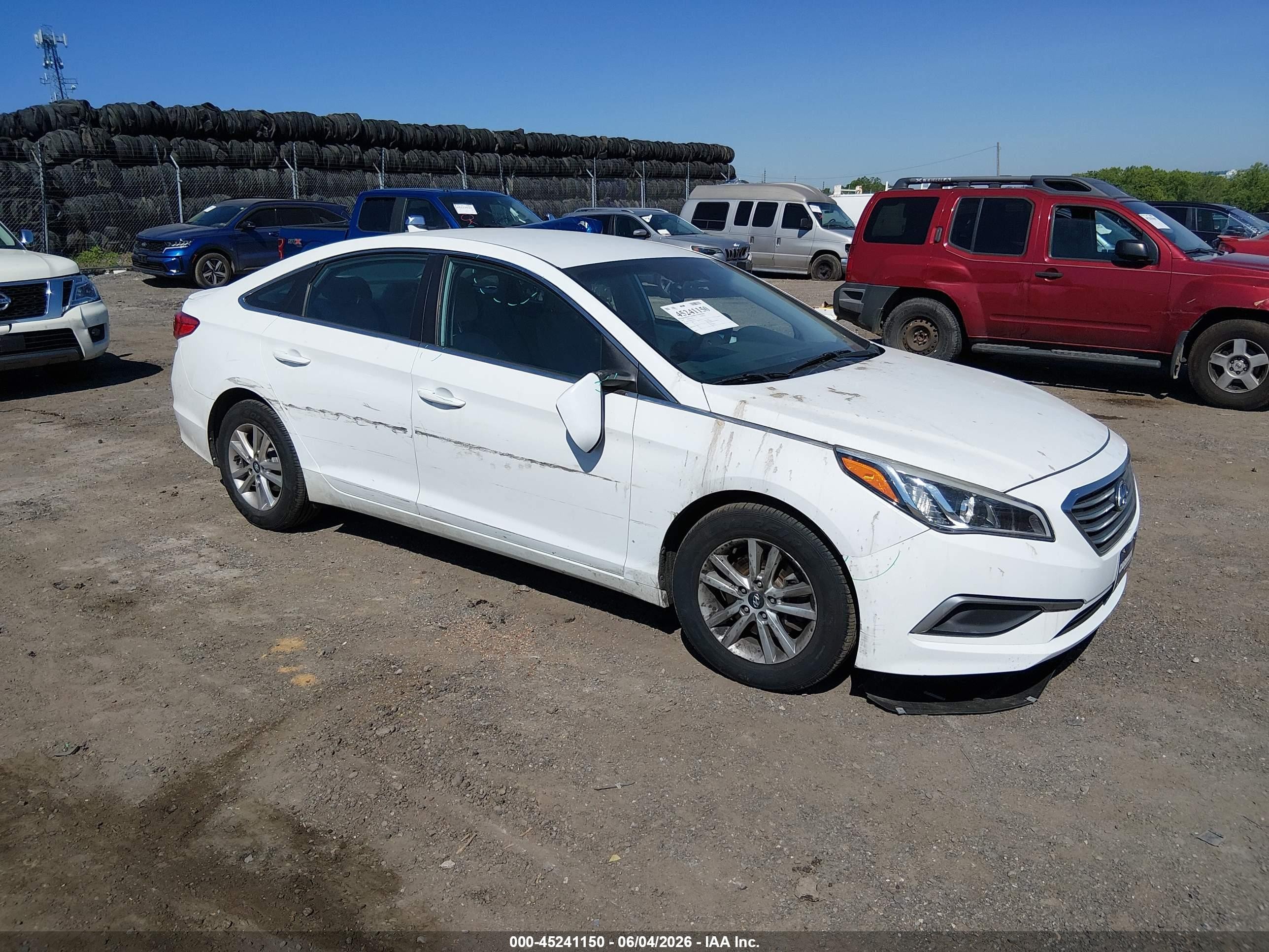 2017 Hyundai Sonata 2.4L, VIN 5NPE24AF2HH493494 — Side