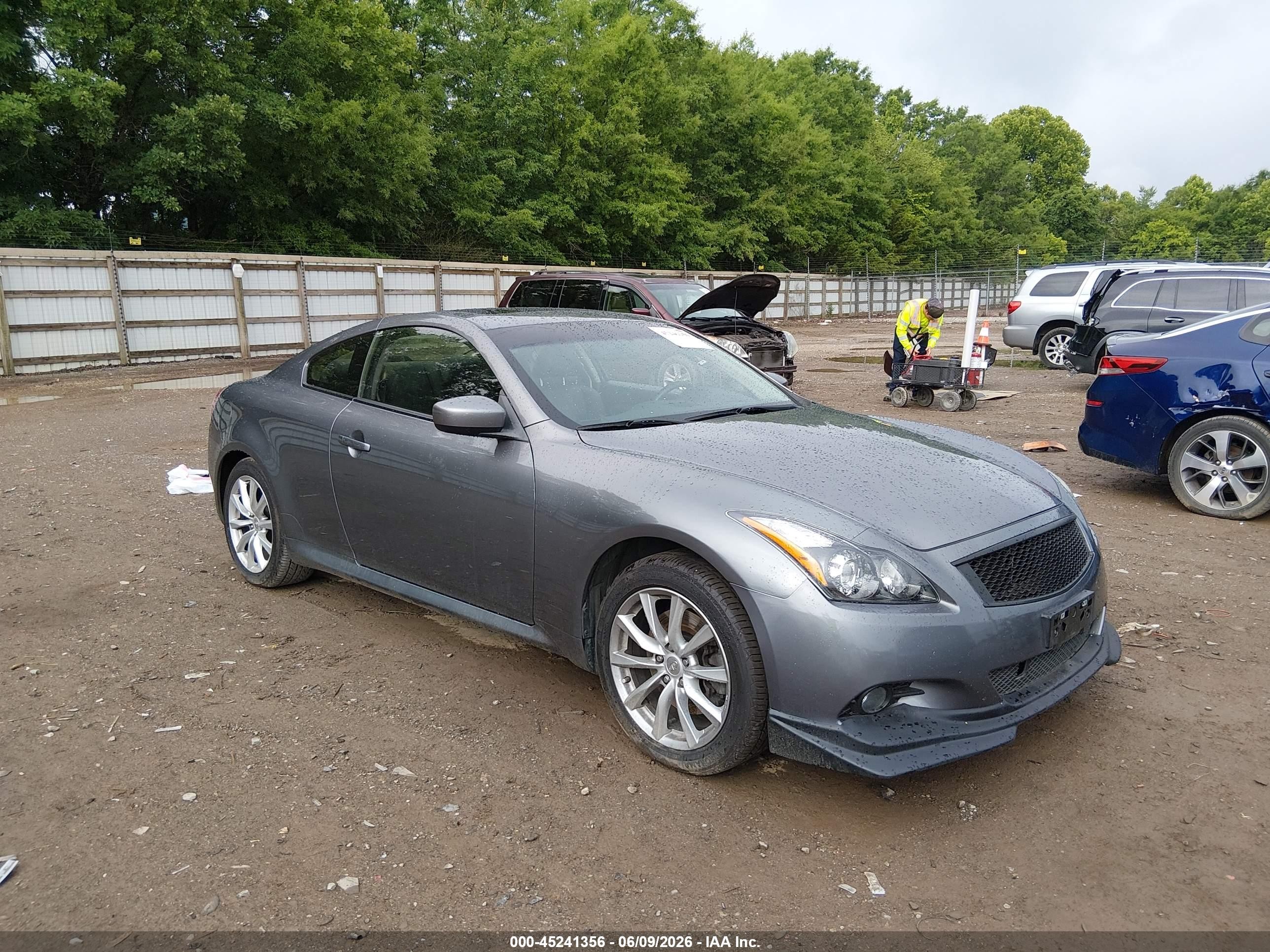 2014 Infiniti Q60, VIN JN1CV6EL0EM130836 — Undercarriage
