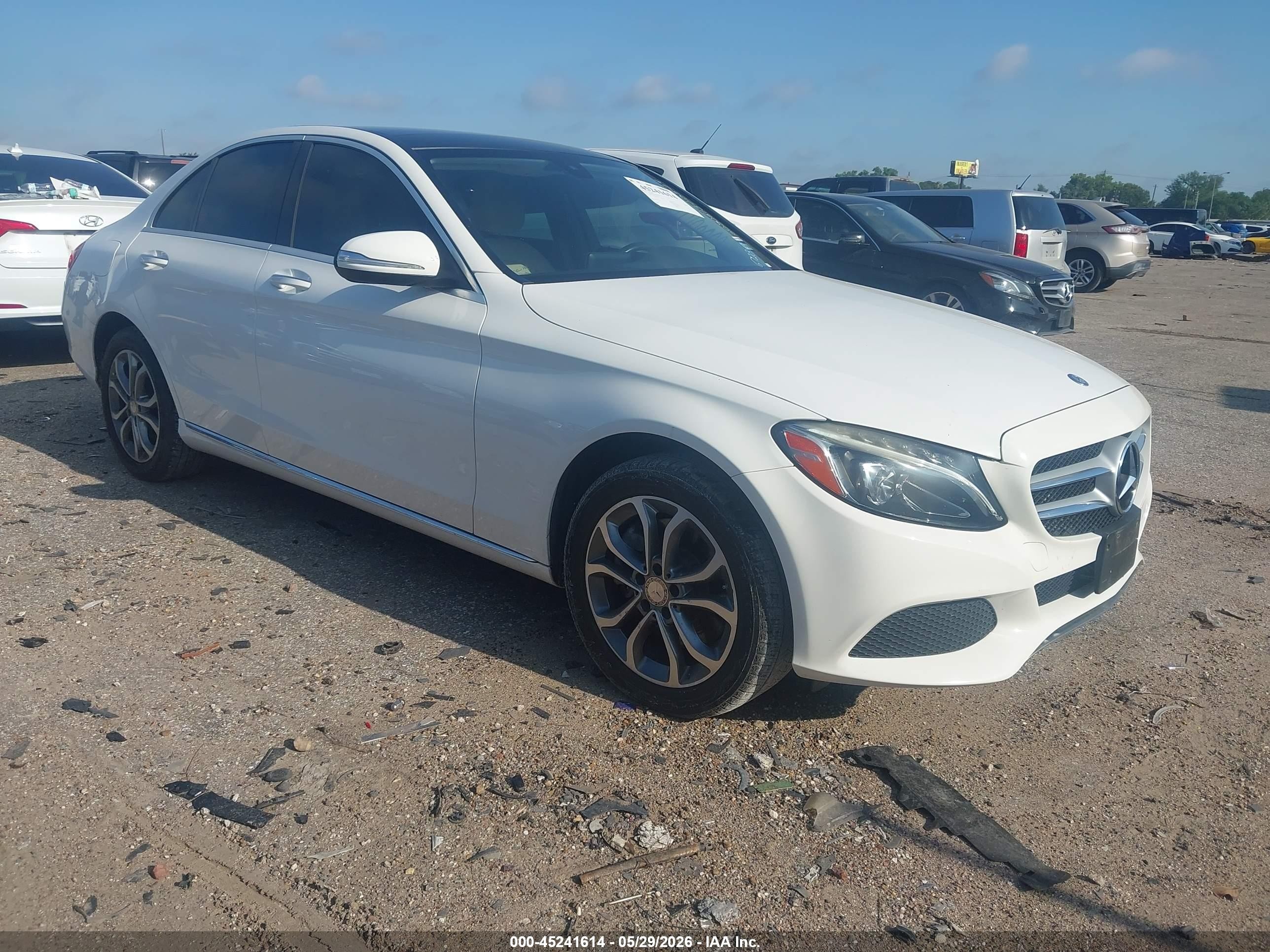 2015 Mercedes-Benz C 300, VIN 55SWF4KB2FU006728 — Side