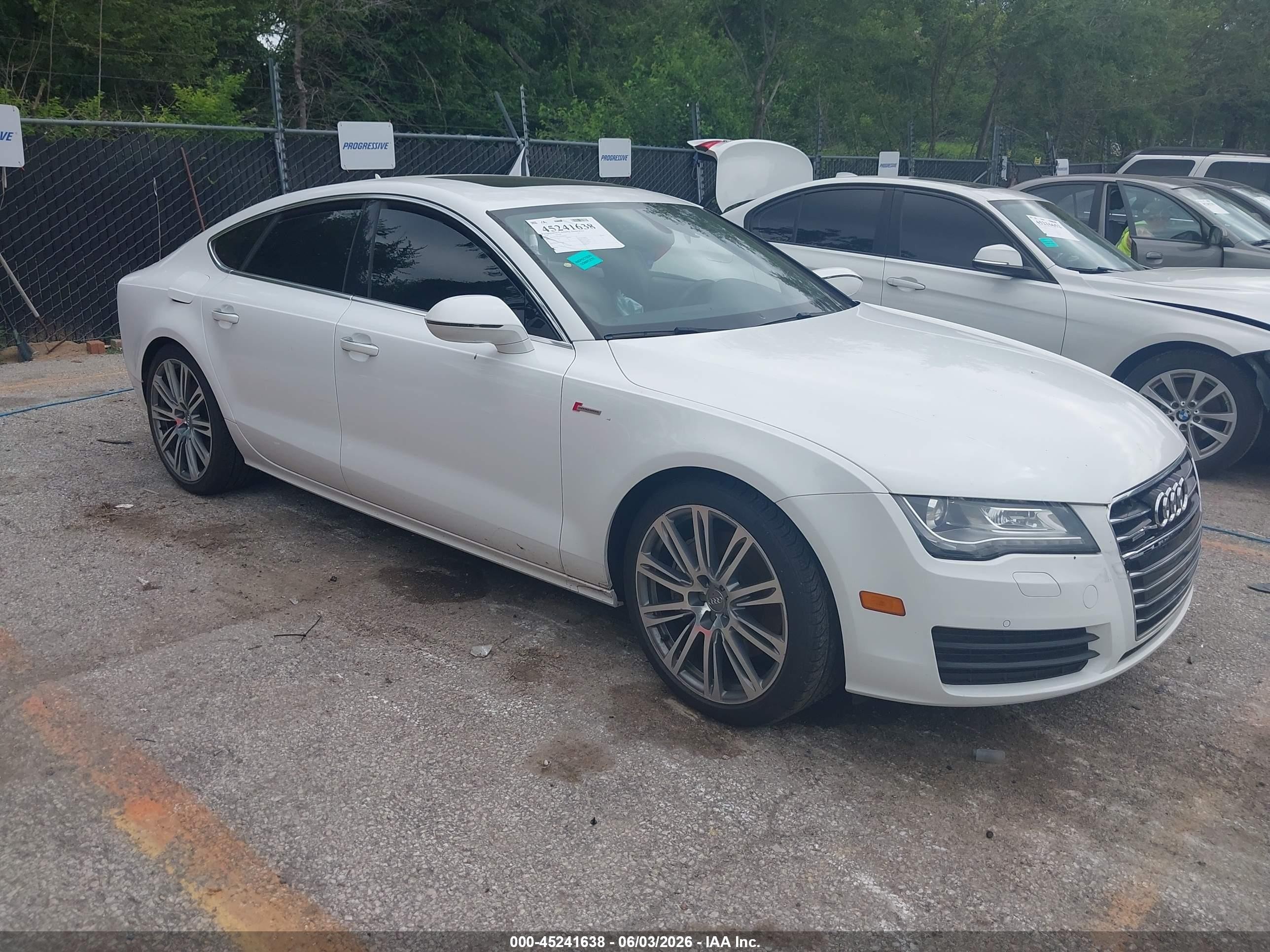 2014 Audi A7 Premium Plus, VIN WAUWGAFCXEN007025 — Зад