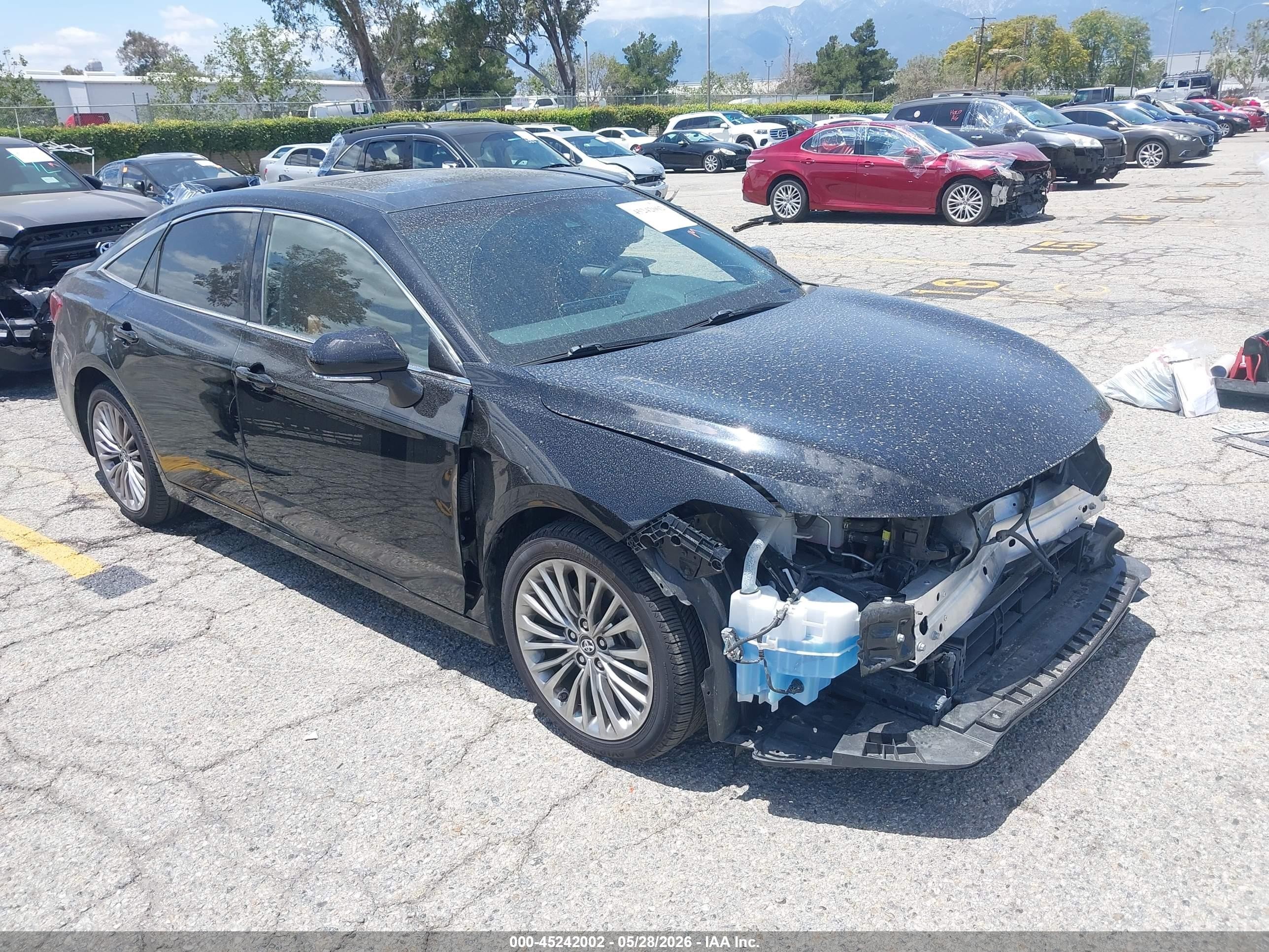 2019 Toyota Avalon Limited Hybrid, VIN 4T1B21FB4KU007168 — Front end