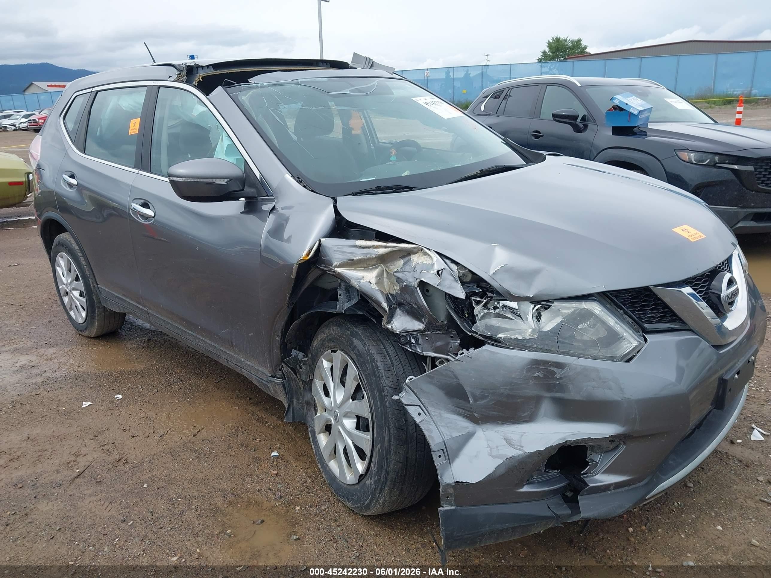 2015 Nissan Rogue SV, VIN KNMAT2MV1FP585863 — Опрокидывание
