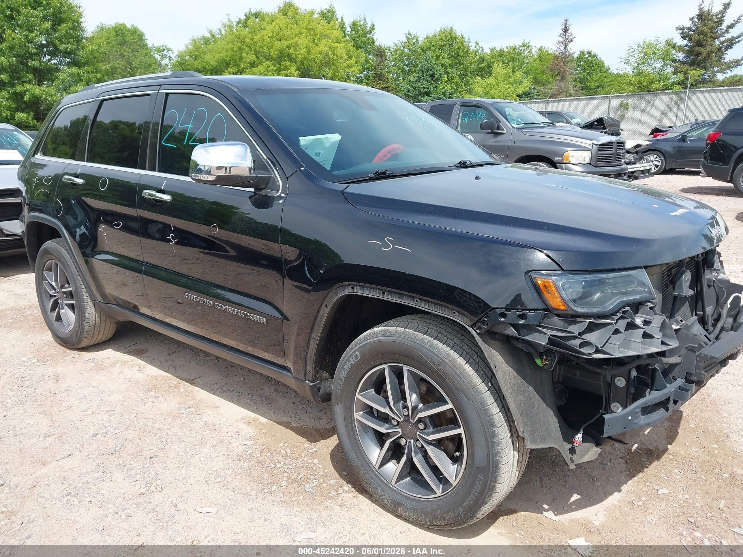 2019 Jeep Grand Cherokee Limited, VIN 1C4RJFBG6KC627305 — Front end