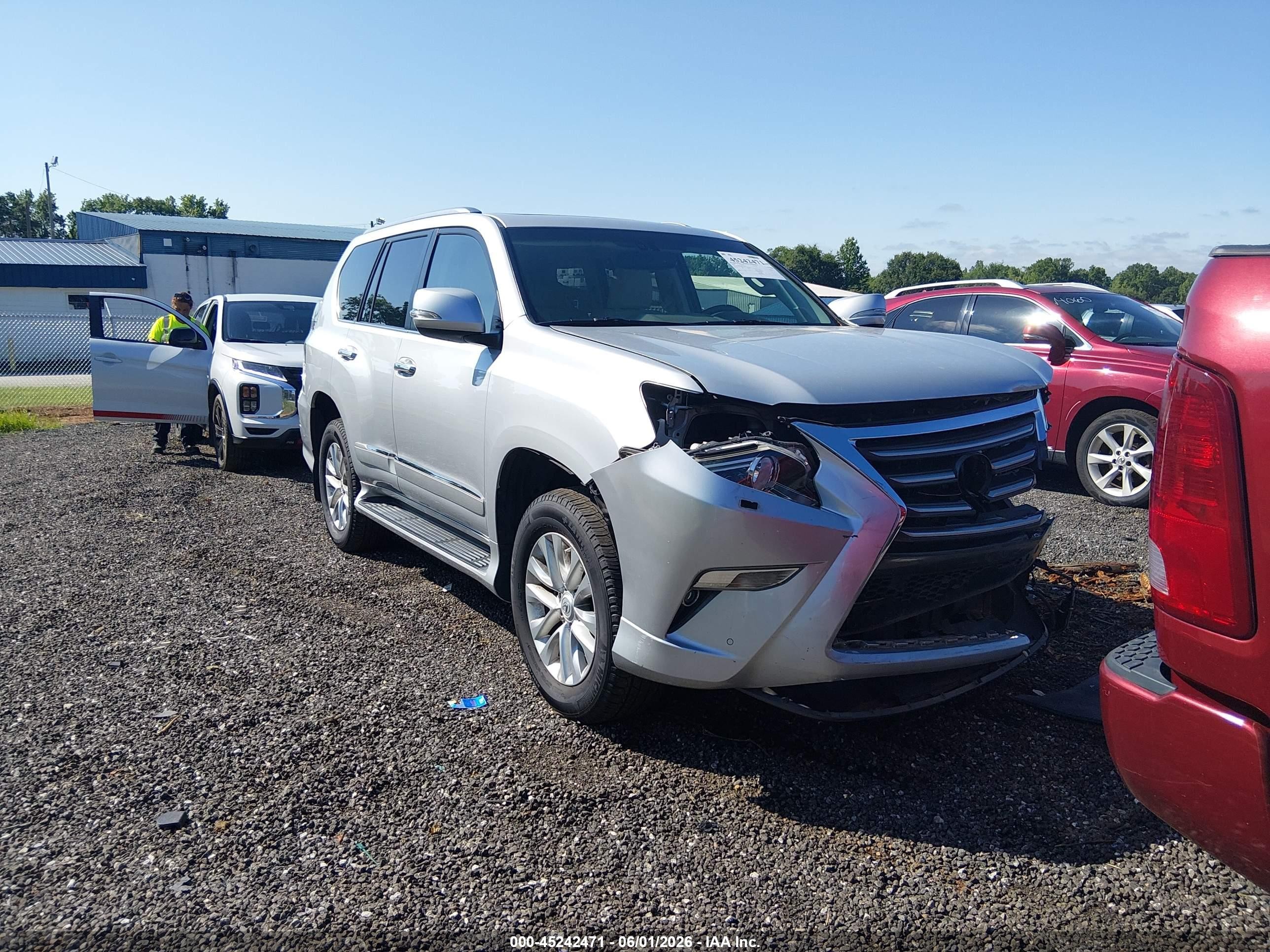 2016 Lexus GX 460, VIN JTJBM7FX6G5122169 — Front end