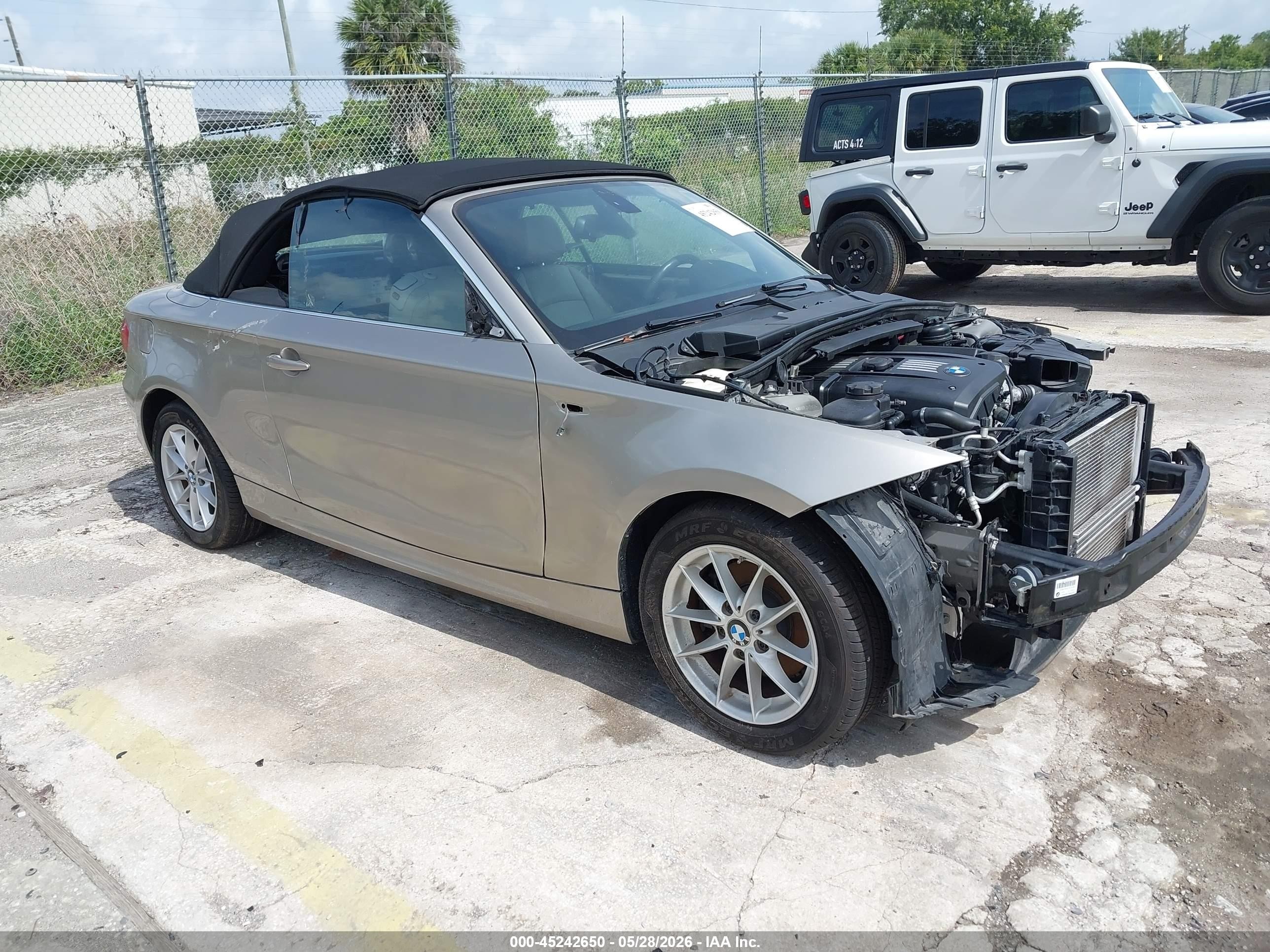 2011 BMW 1 Series 128i, VIN WBAUN1C53BVH83689 — Normal wear