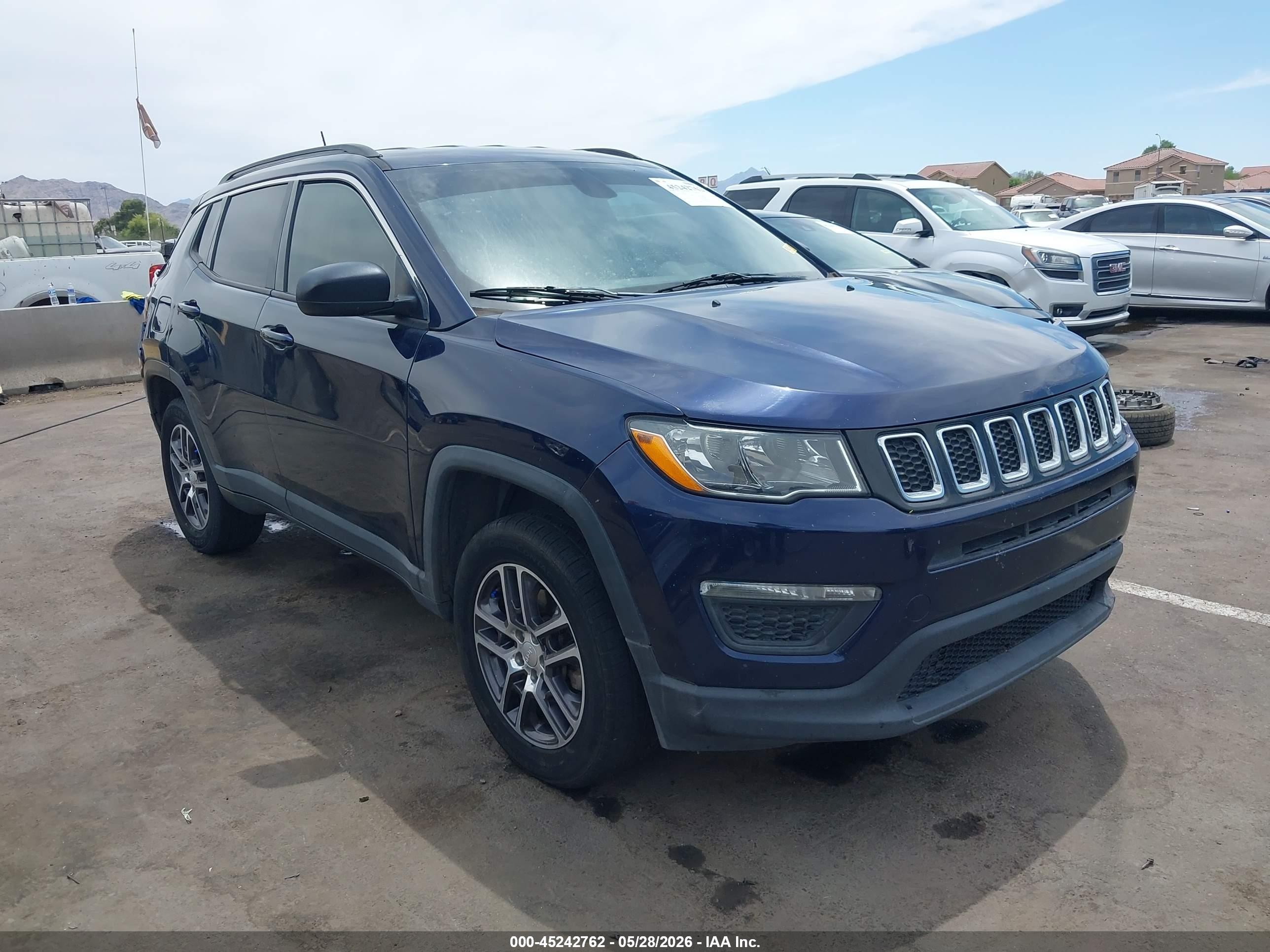 2019 Jeep Compass Upland, VIN 3C4NJDAB8KT599522 — Зад