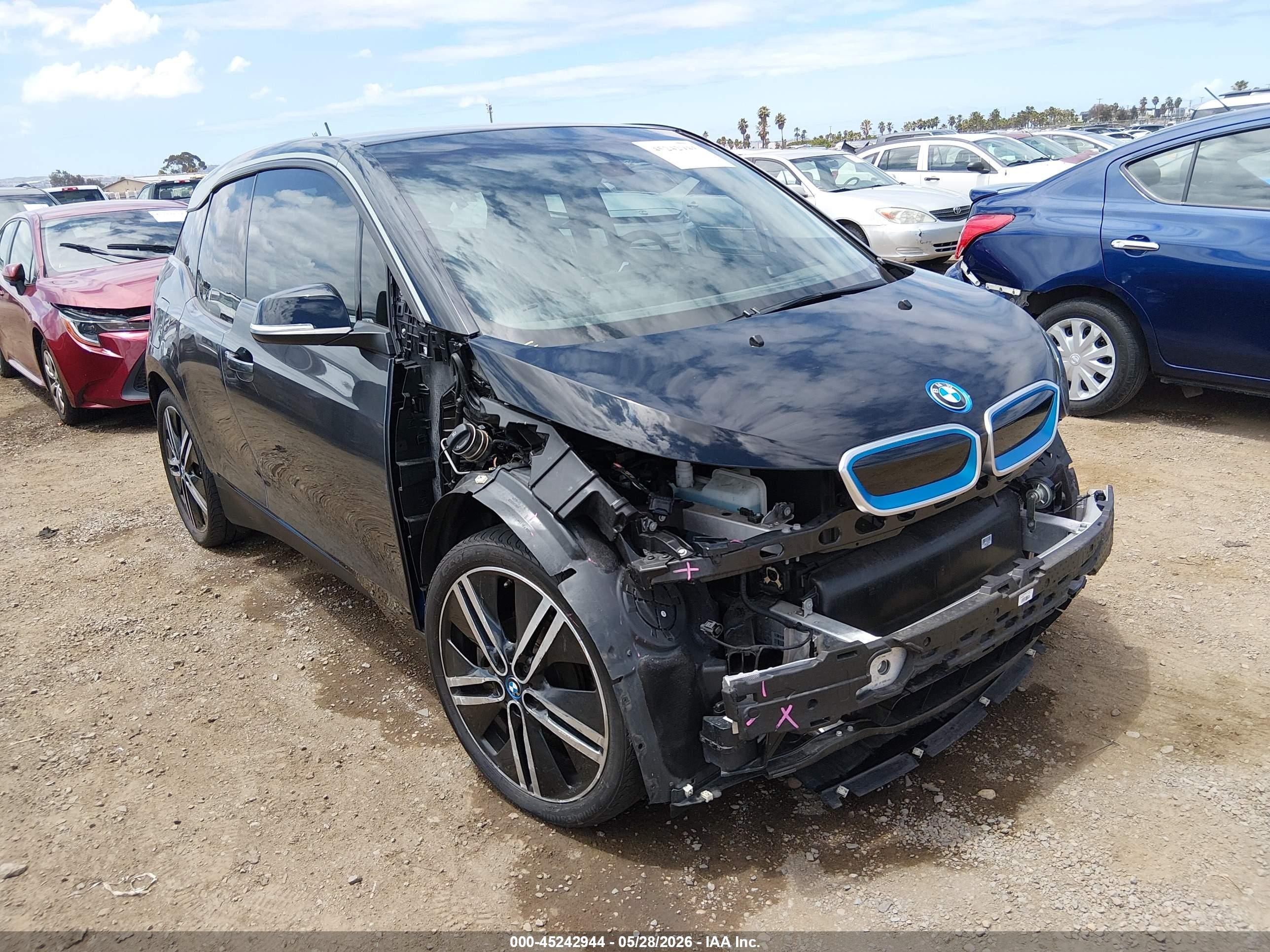 2020 BMW i3, VIN WBY8P4C09L7G22546 — Front end