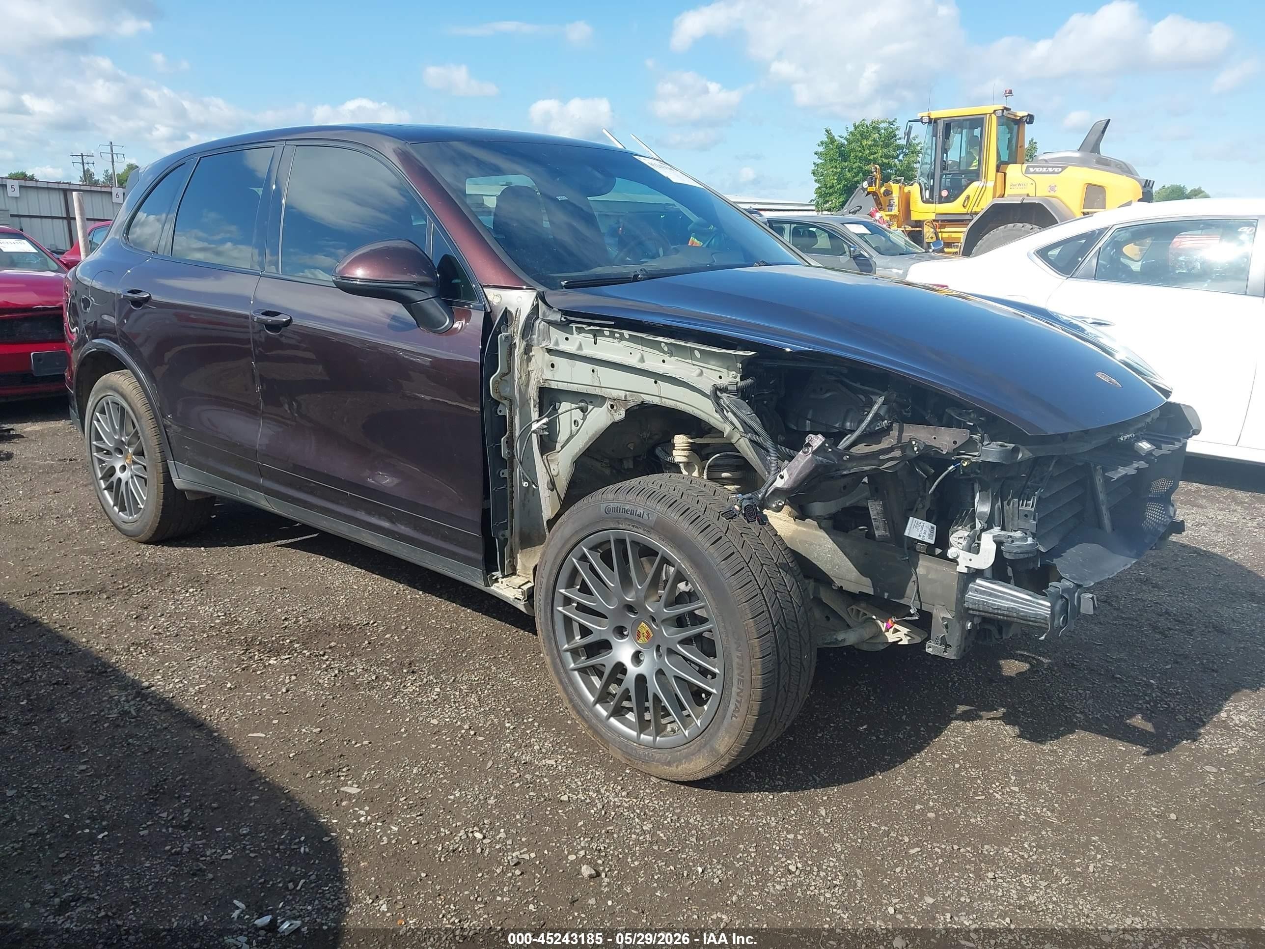 2018 Porsche Cayenne, VIN WP1AA2A24JKA02402 — Front end