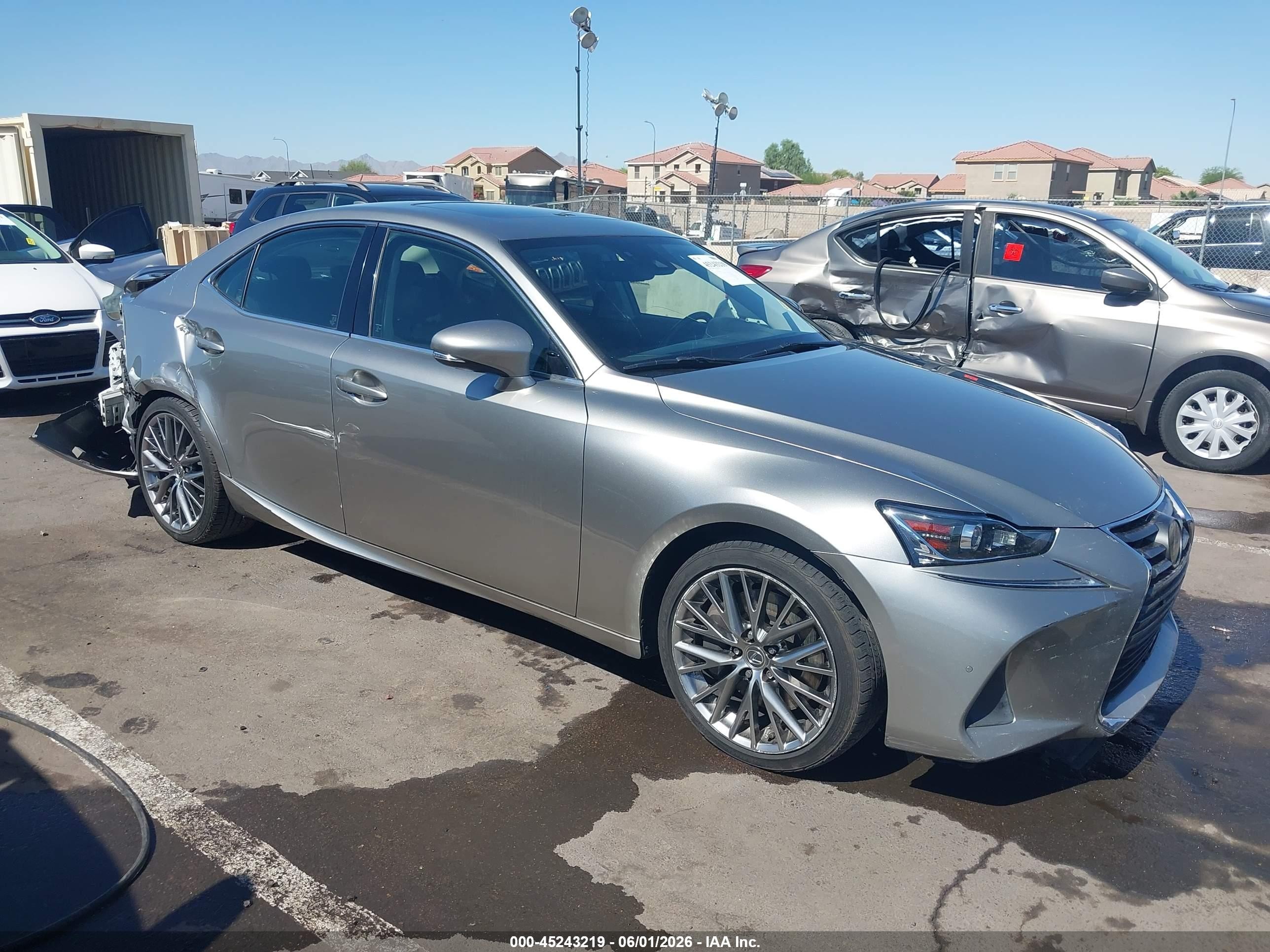 2019 Lexus IS 300, VIN JTHBA1D29K5086114 — Бок