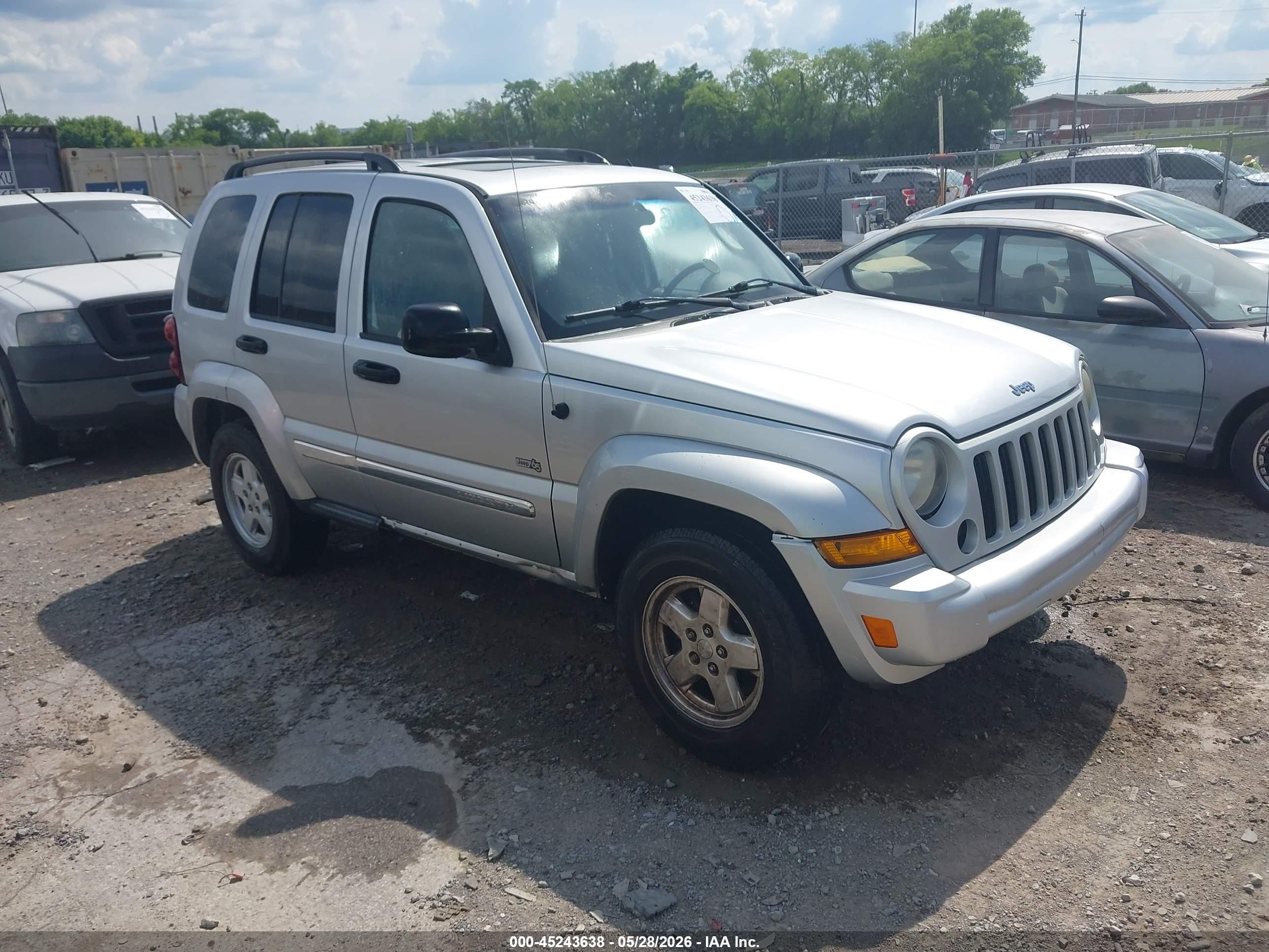 2006 Jeep Liberty Sport, VIN 1J4GK48K86W221691 — Normal wear
