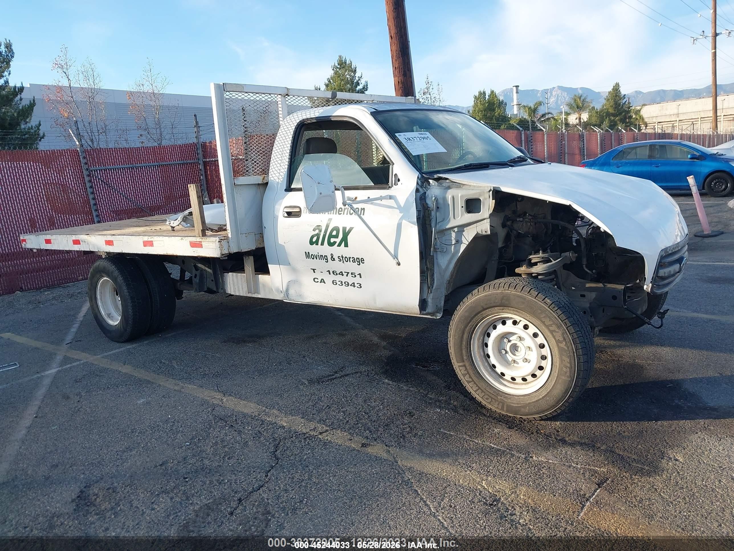 2002 Toyota Tundra, VIN 5TBJN32142S236687 — Stripped
