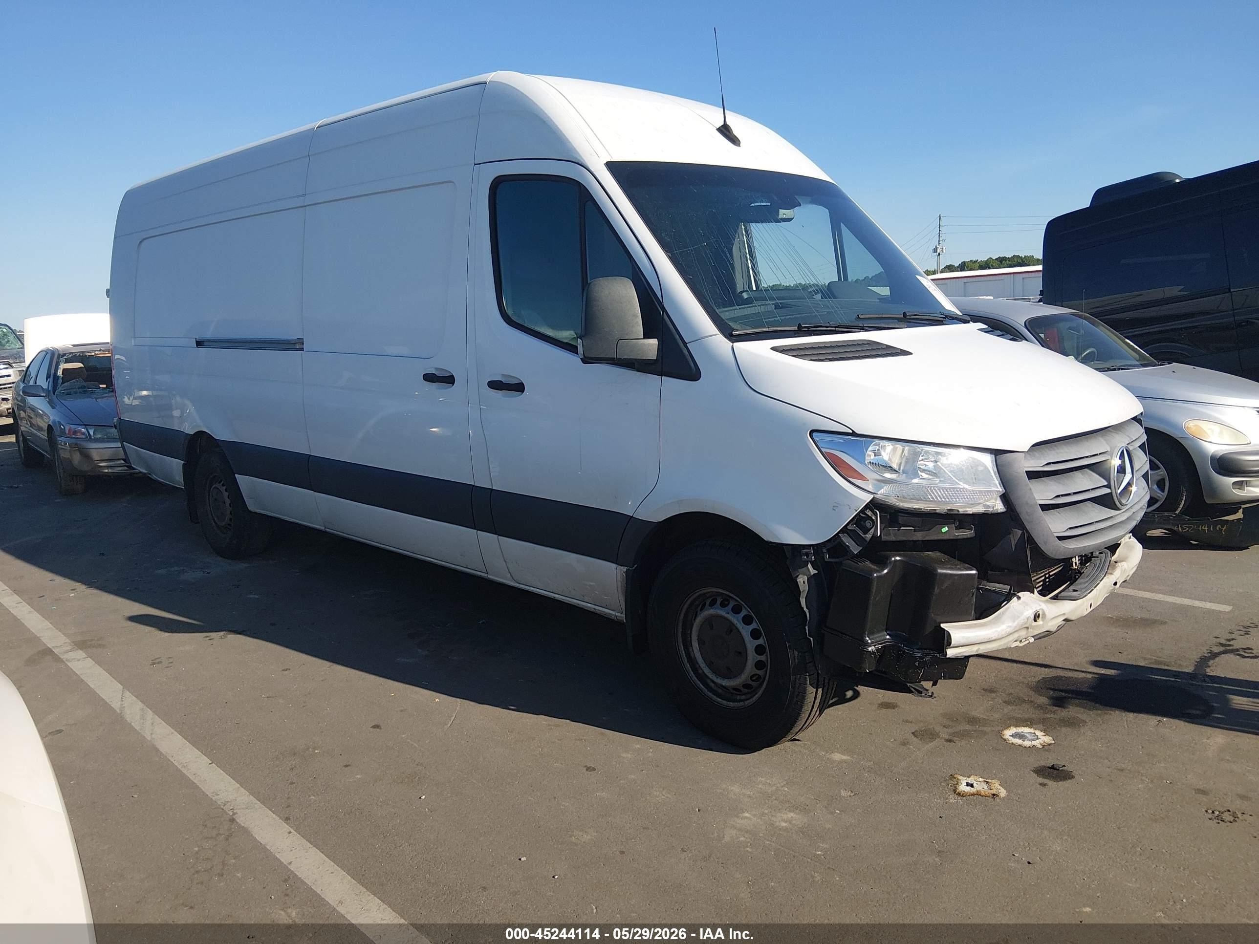 2020 Mercedes-Benz Sprinter Cargo, VIN W1W4EDHY4LT021493 — Front end