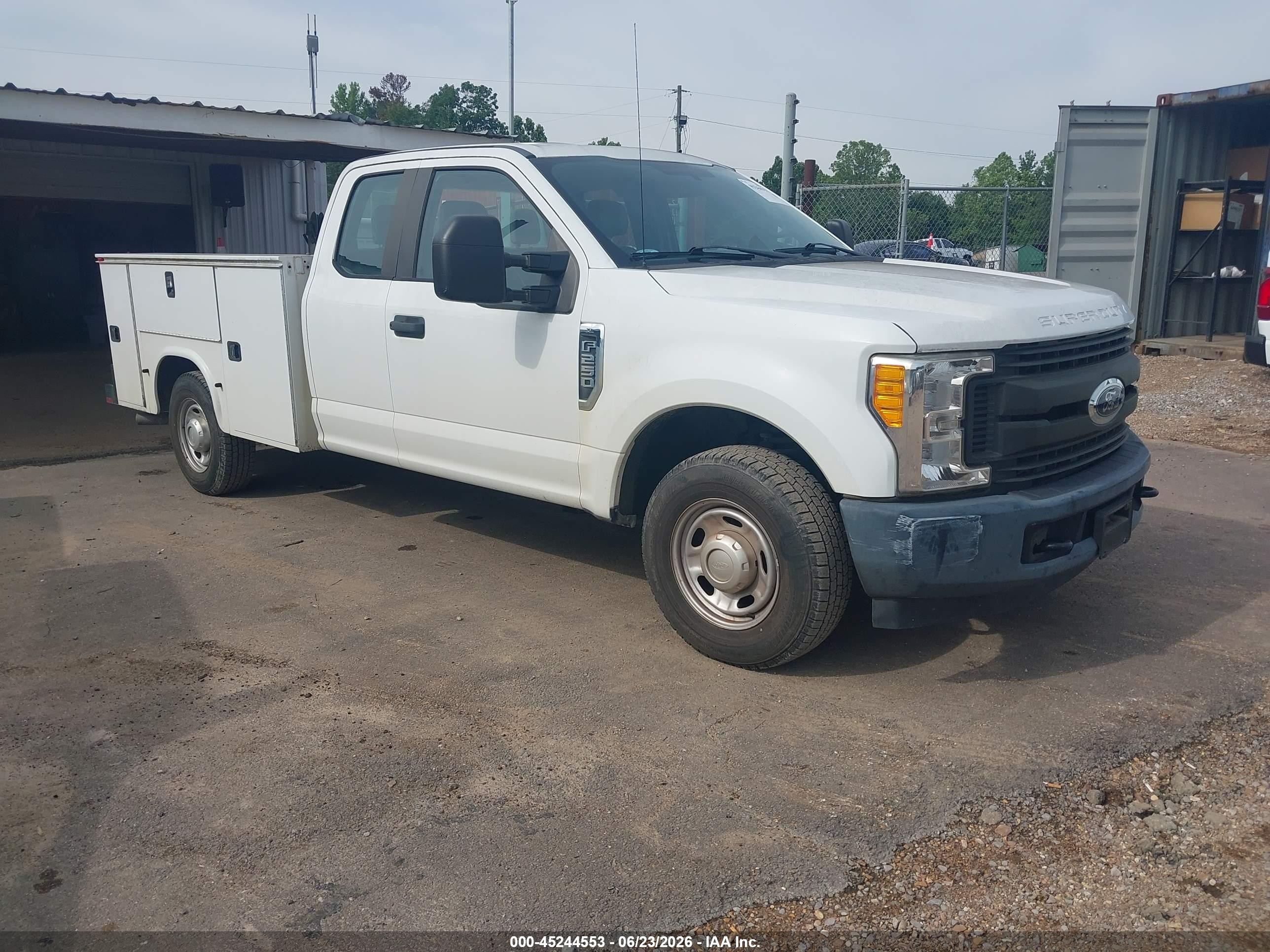 2017 Ford F-250 XL, VIN 1FD7X2A66HEE07422 — Normal wear