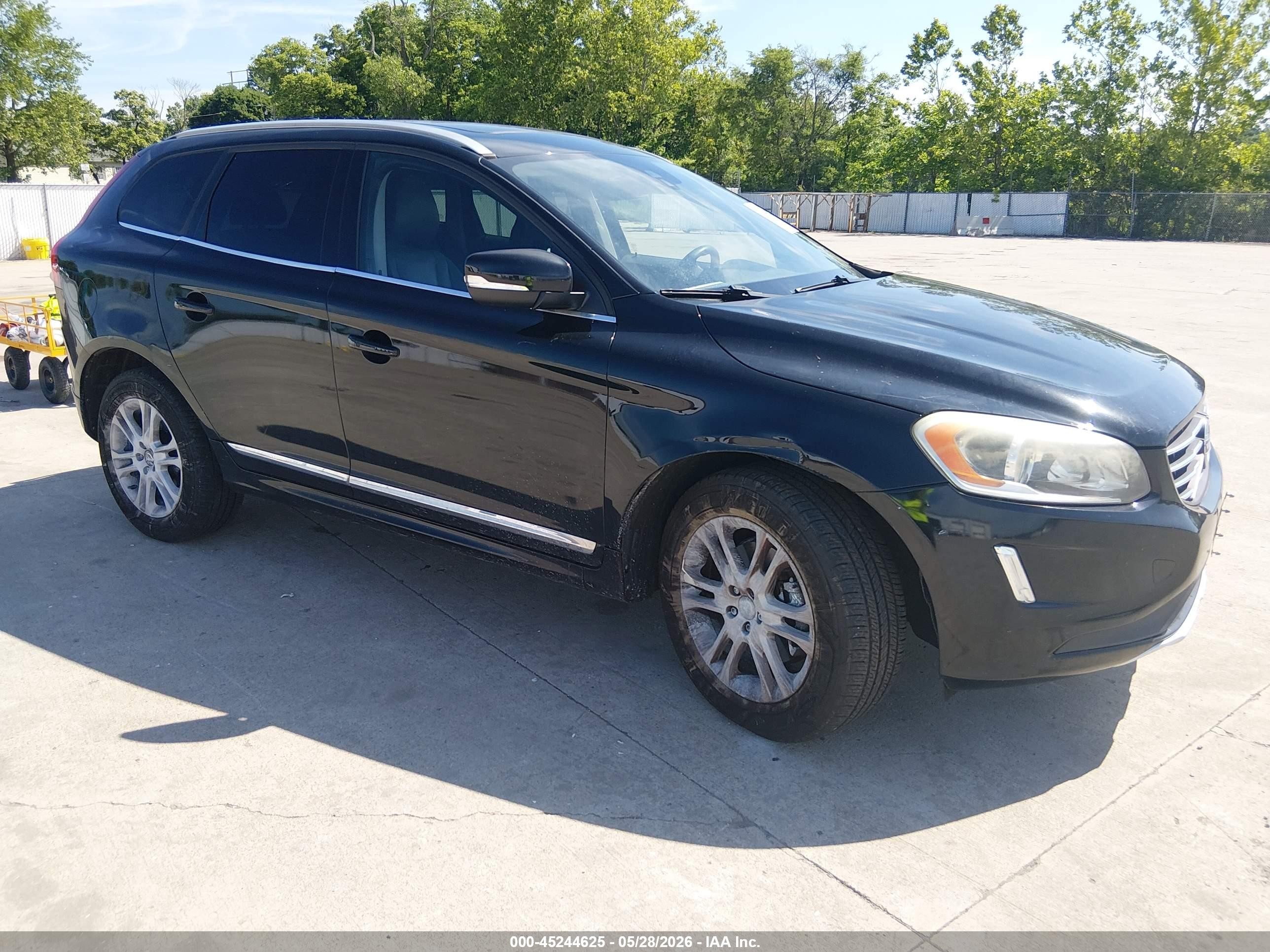2015 Volvo XC60 T5, VIN YV4612RK1F2705651 — Normal wear
