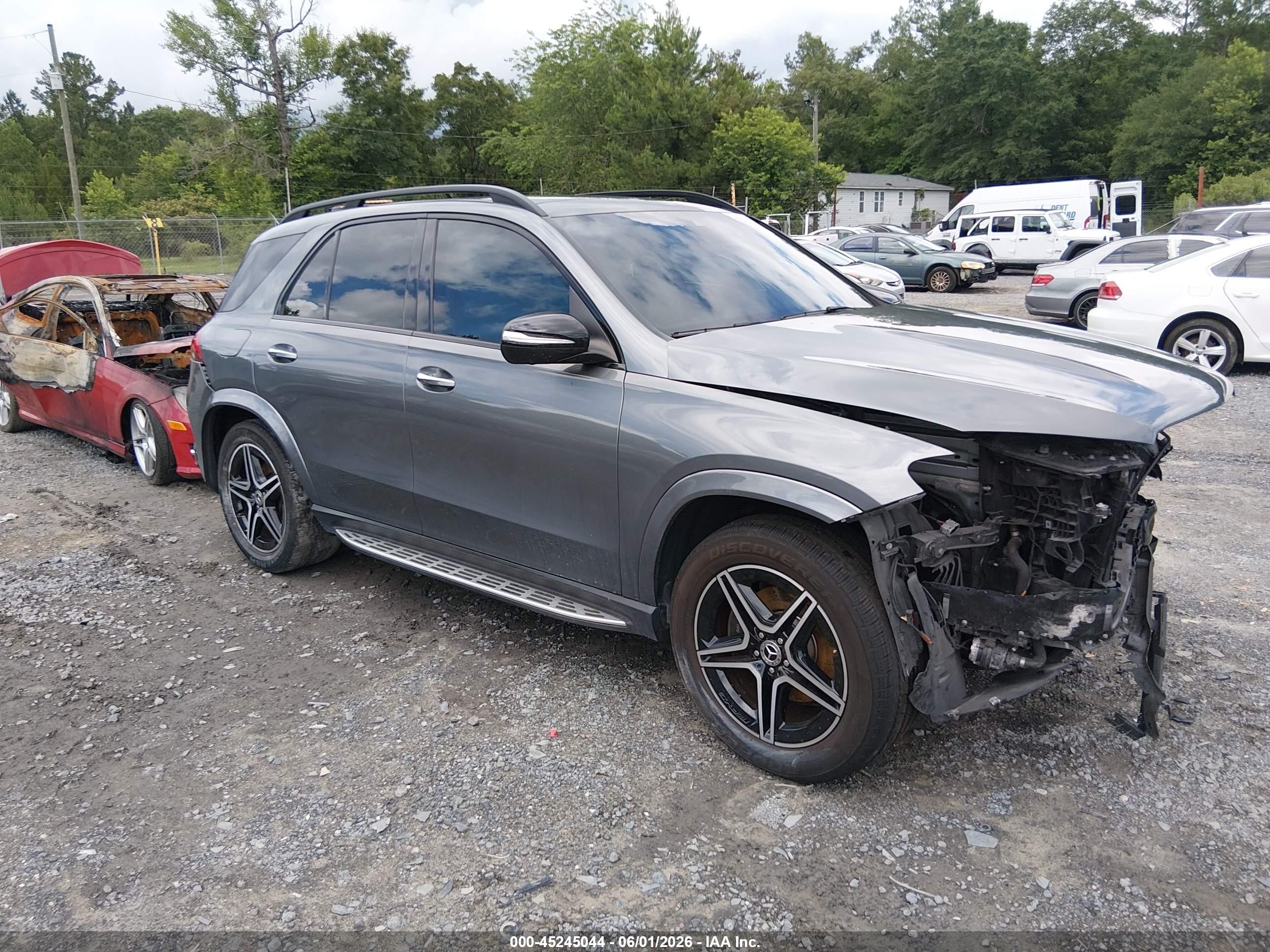 2020 Mercedes-Benz GLE 350, VIN 4JGFB4JBXLA241148 — Front end