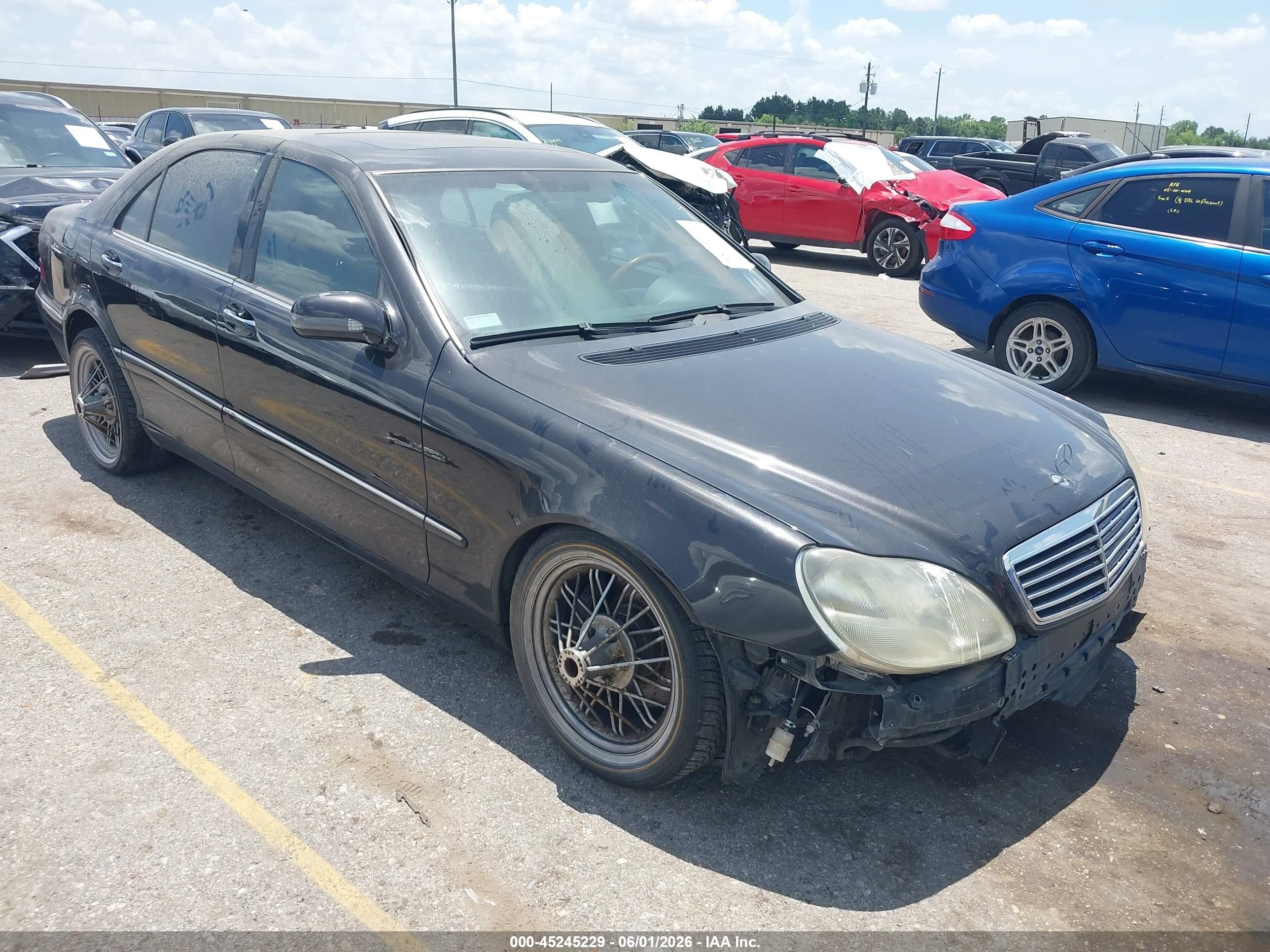 2002 Mercedes-Benz S 500, VIN WDBNG75J12A241072 — Front end
