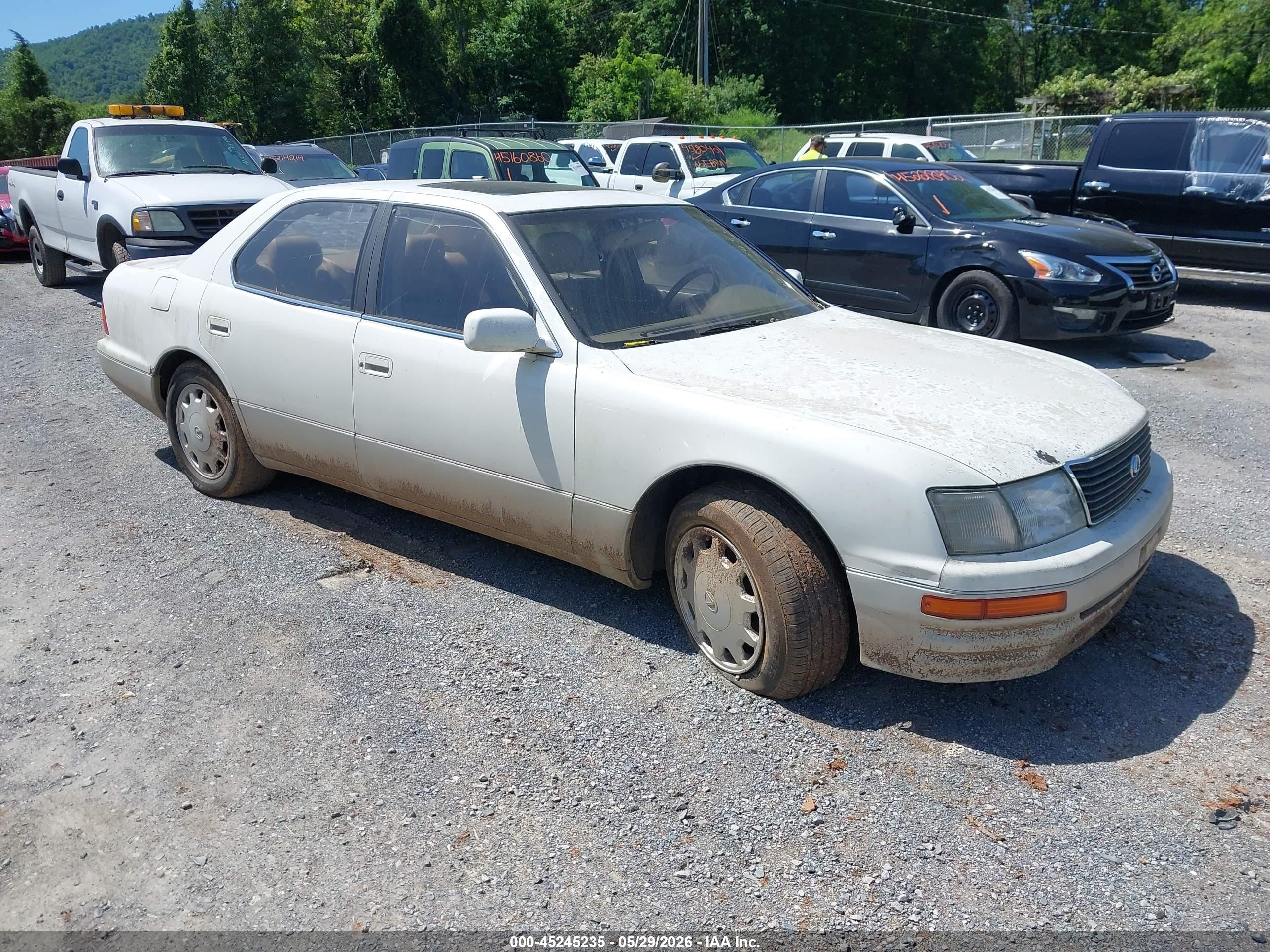 1996 Lexus LS 400, VIN JT8BH22F1T0036748 — Normal wear