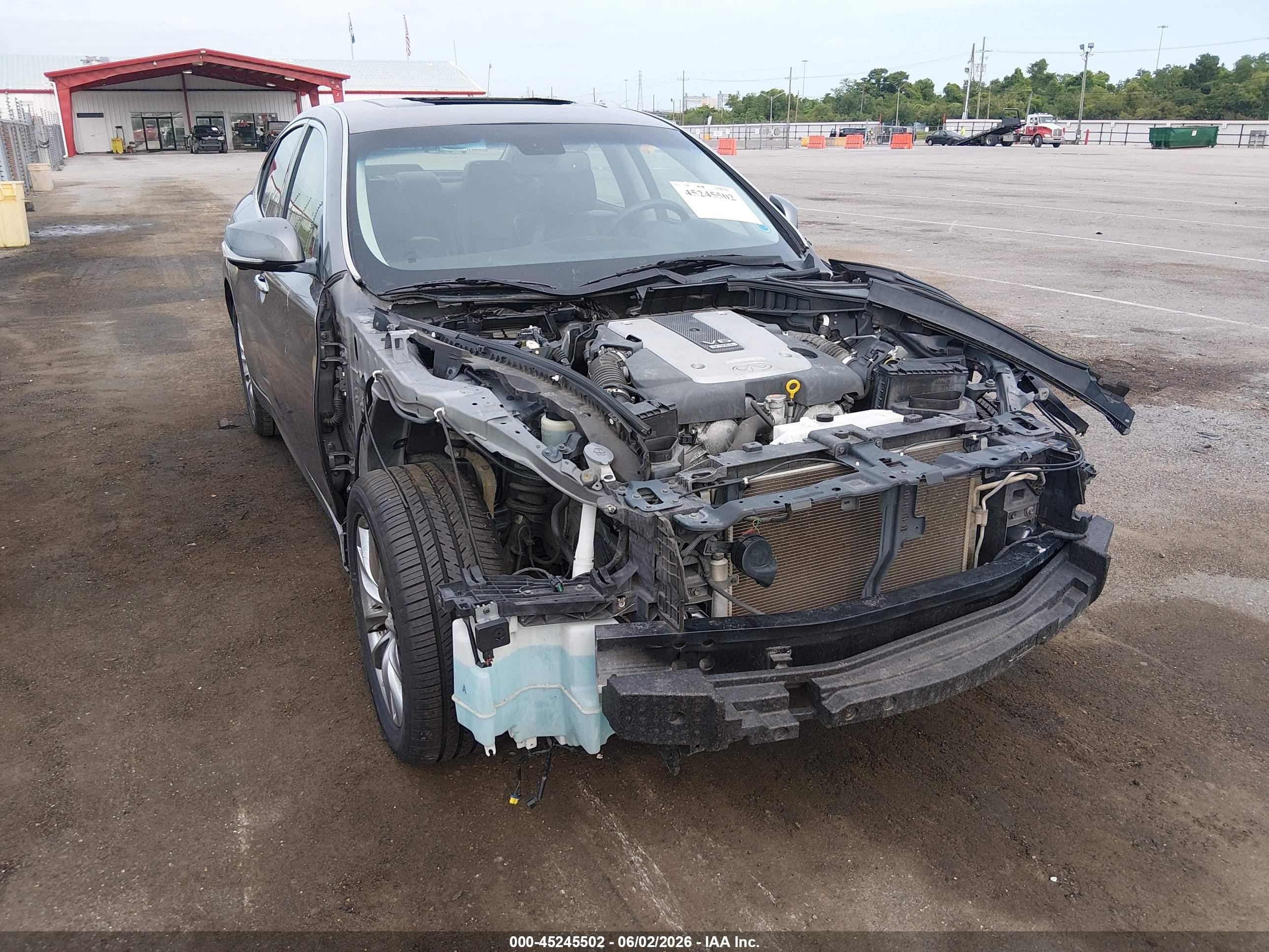 2015 Infiniti Q70, VIN JN1BY1AR9FM560432 — Front end