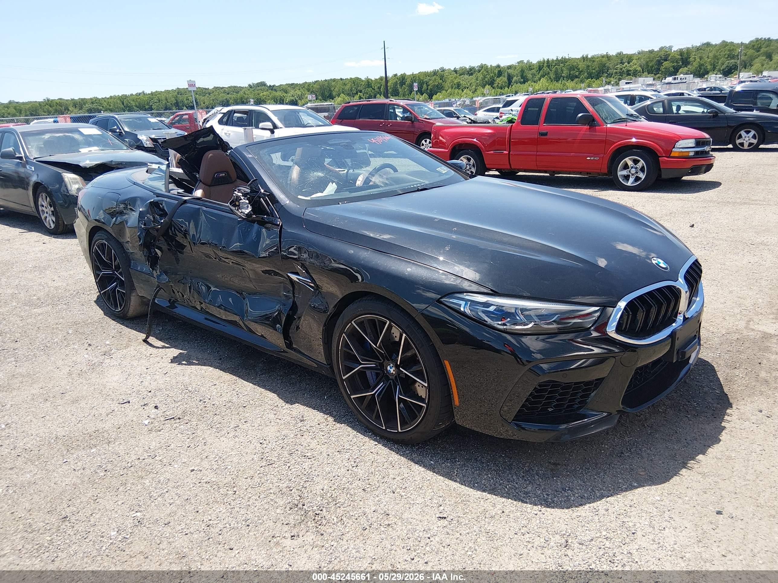 2020 BMW M8, VIN WBSDZ0C05LCD42125 — Side