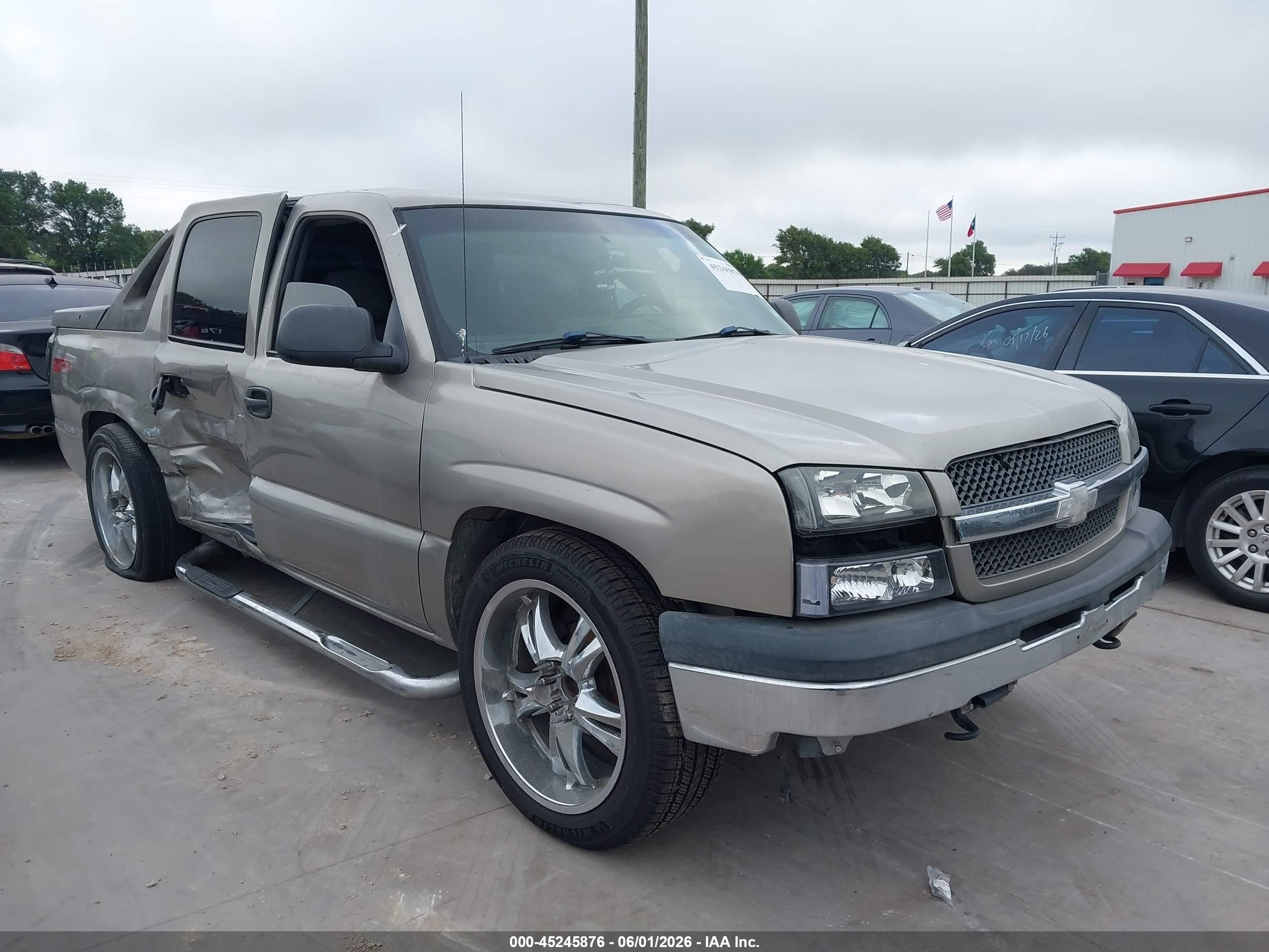 2003 Chevrolet Avalanche, VIN 3GNEC13T33G275460 — Side