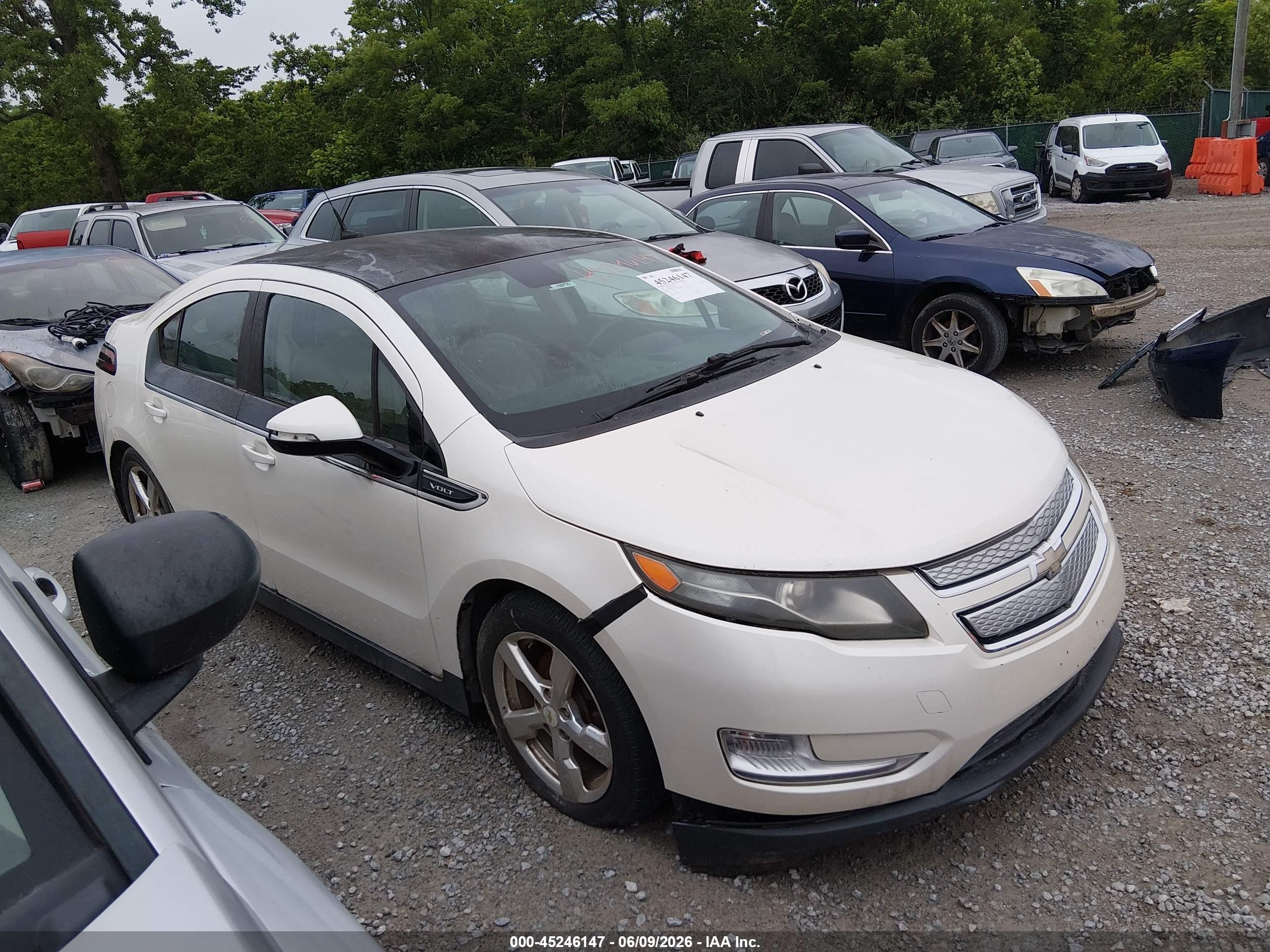 2011 Chevrolet Volt, VIN 1G1RD6E45BU102649 — Normal wear