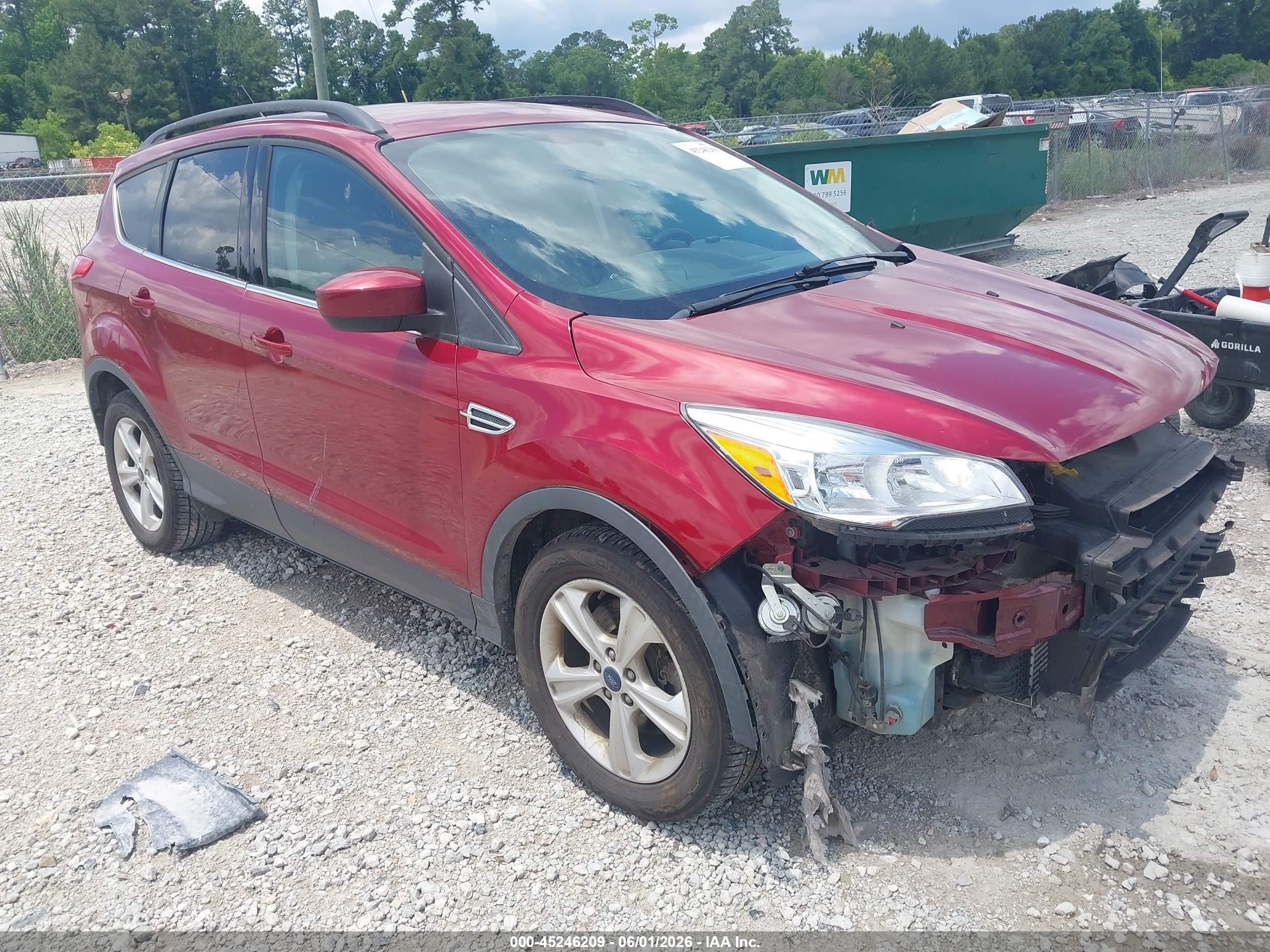 2015 Ford Escape SE, VIN 1FMCU0G99FUC55412 — Front end