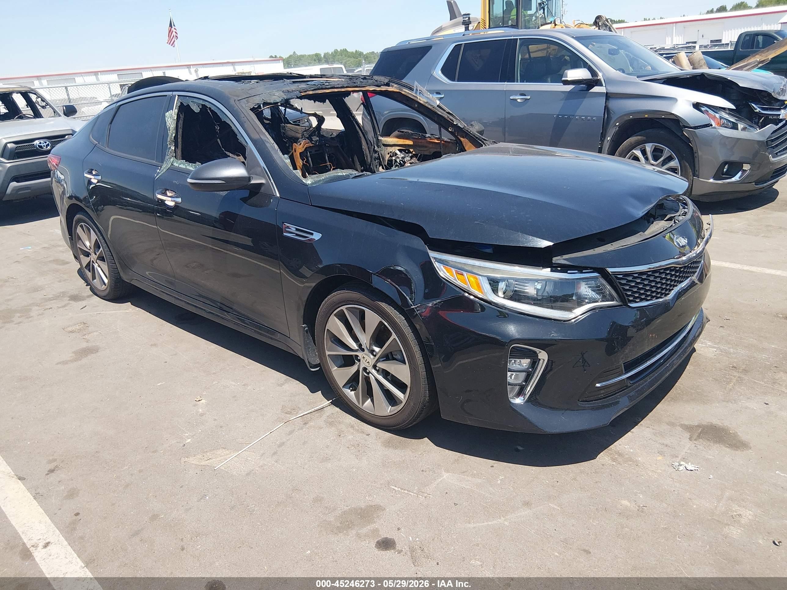 2018 Kia Optima LX, VIN 5XXGT4L31JG254786 — Пожар в салоне