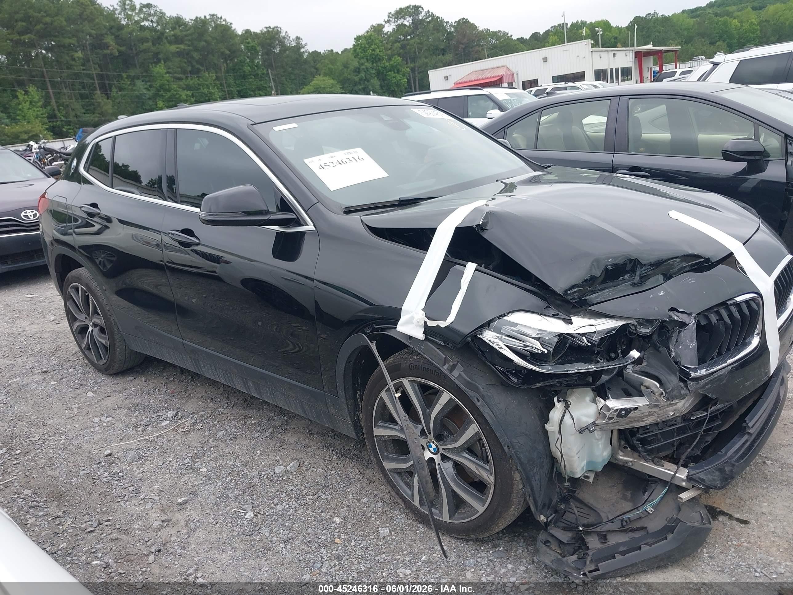 2022 BMW X2 sDrive28i, VIN WBXYH9C08N5T73912 — Front end