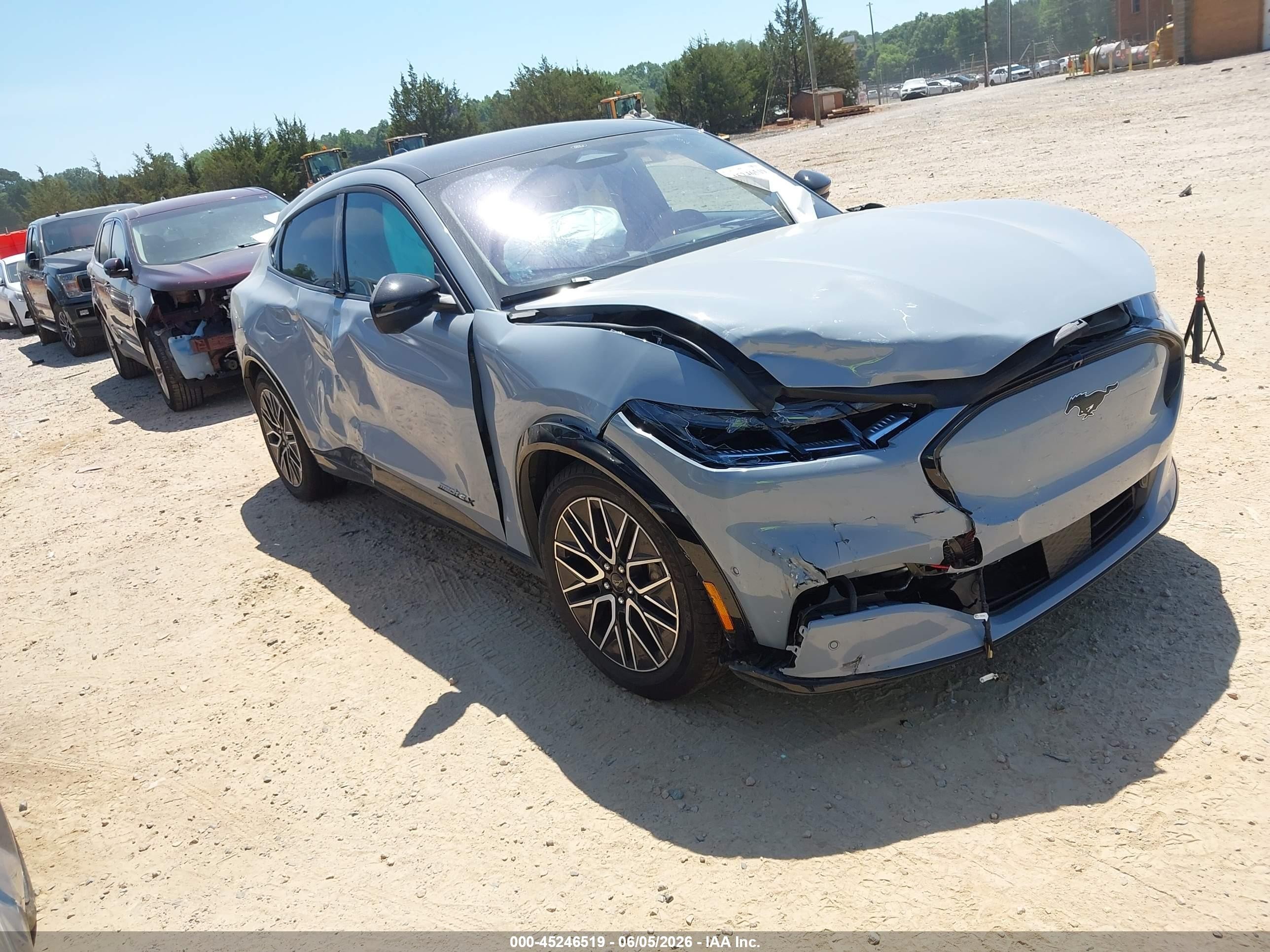 2024 Ford Mustang Mach-E Premium, VIN 3FMTK3R75RMA35325 — Front end