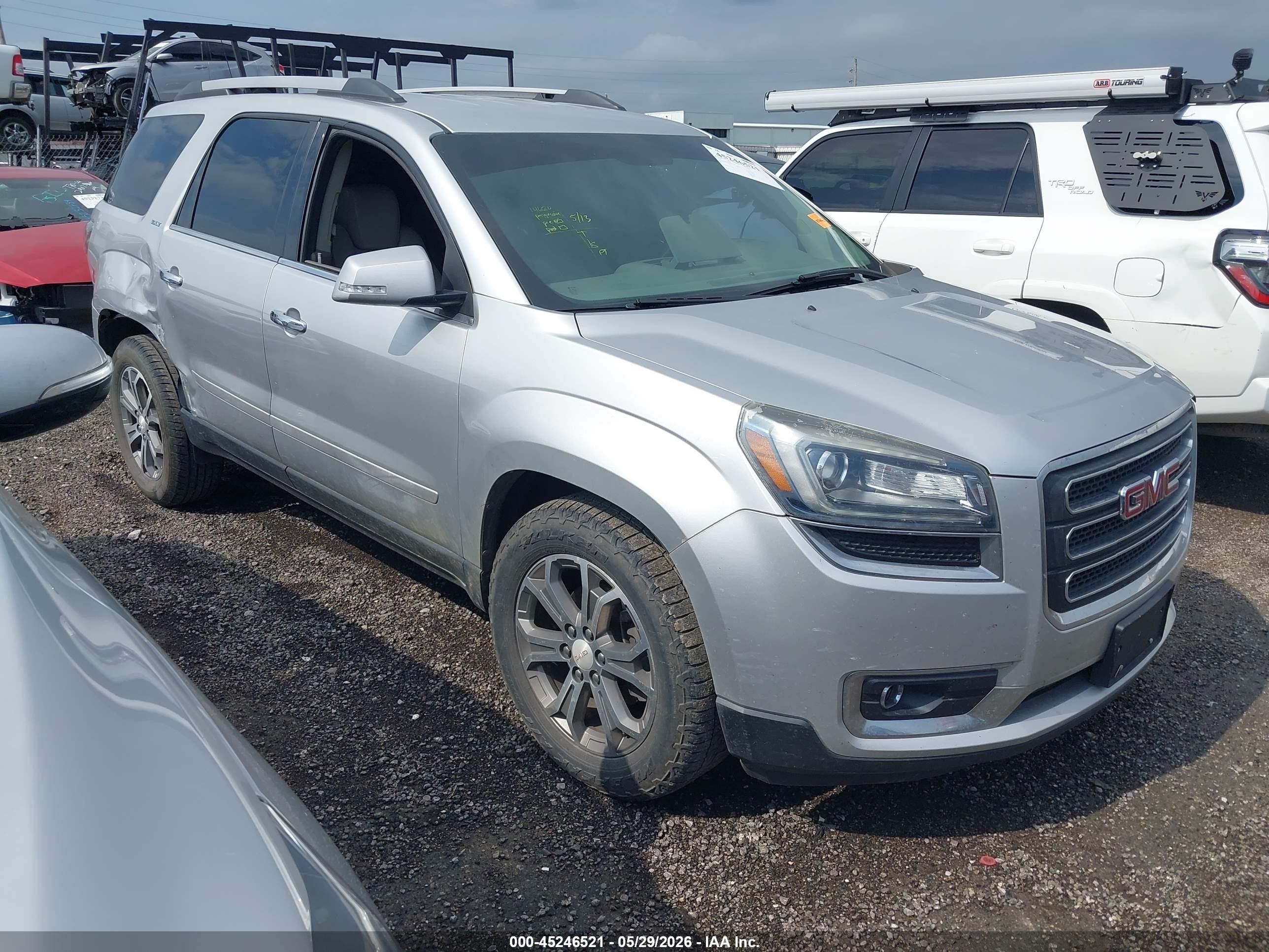2015 GMC Acadia SLT, VIN 1GKKRRKD2FJ129335 — Side