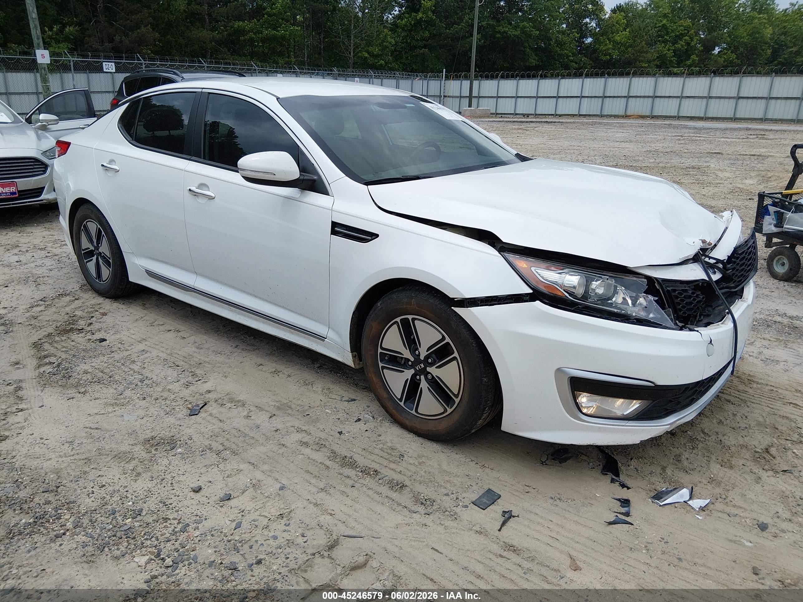 2012 Kia Optima Hybrid, VIN KNAGM4AD1C5034531 — Front end
