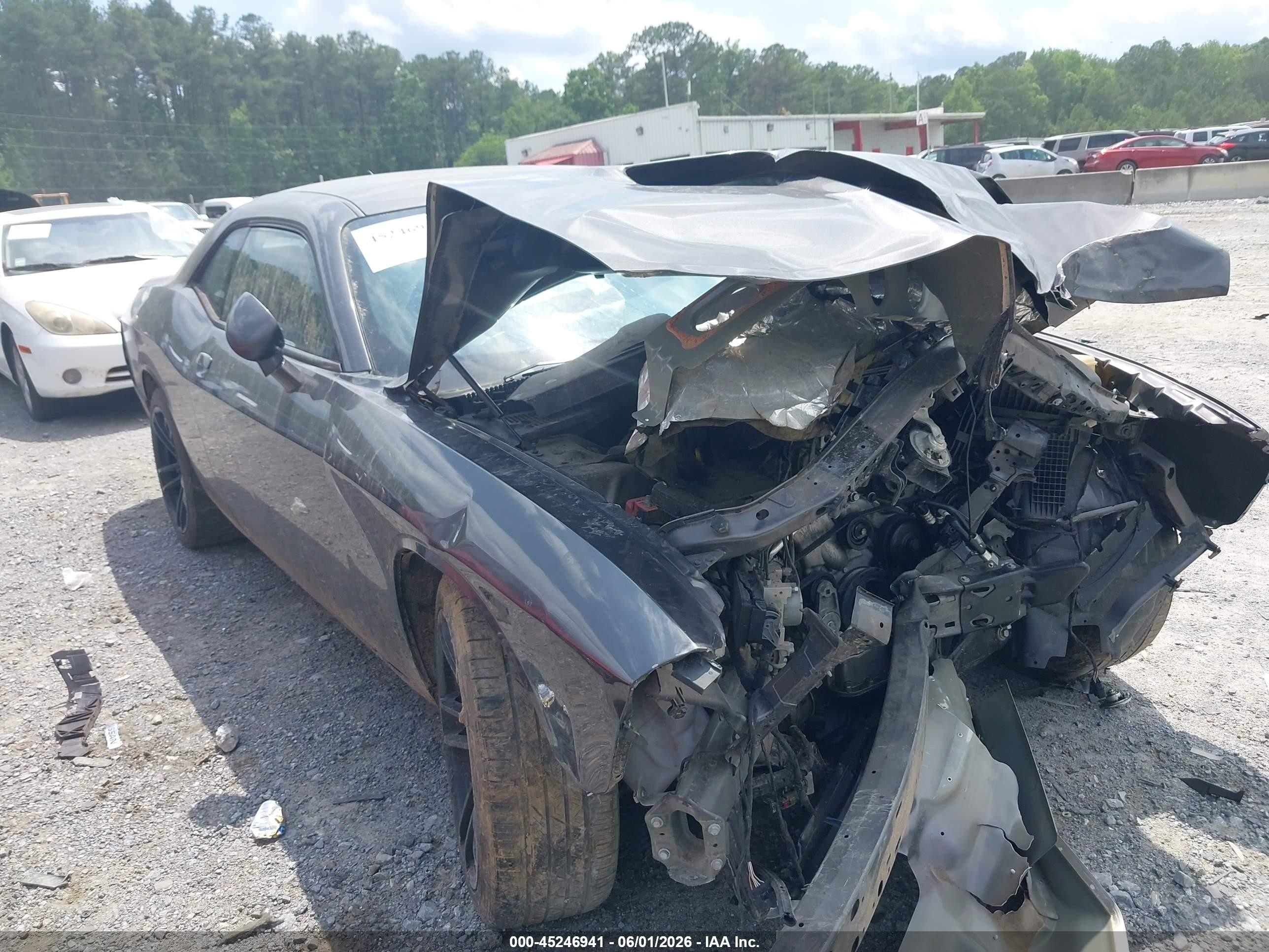 2015 Dodge Challenger SXT Plus, VIN 2C3CDZBG5FH889113 — Front end