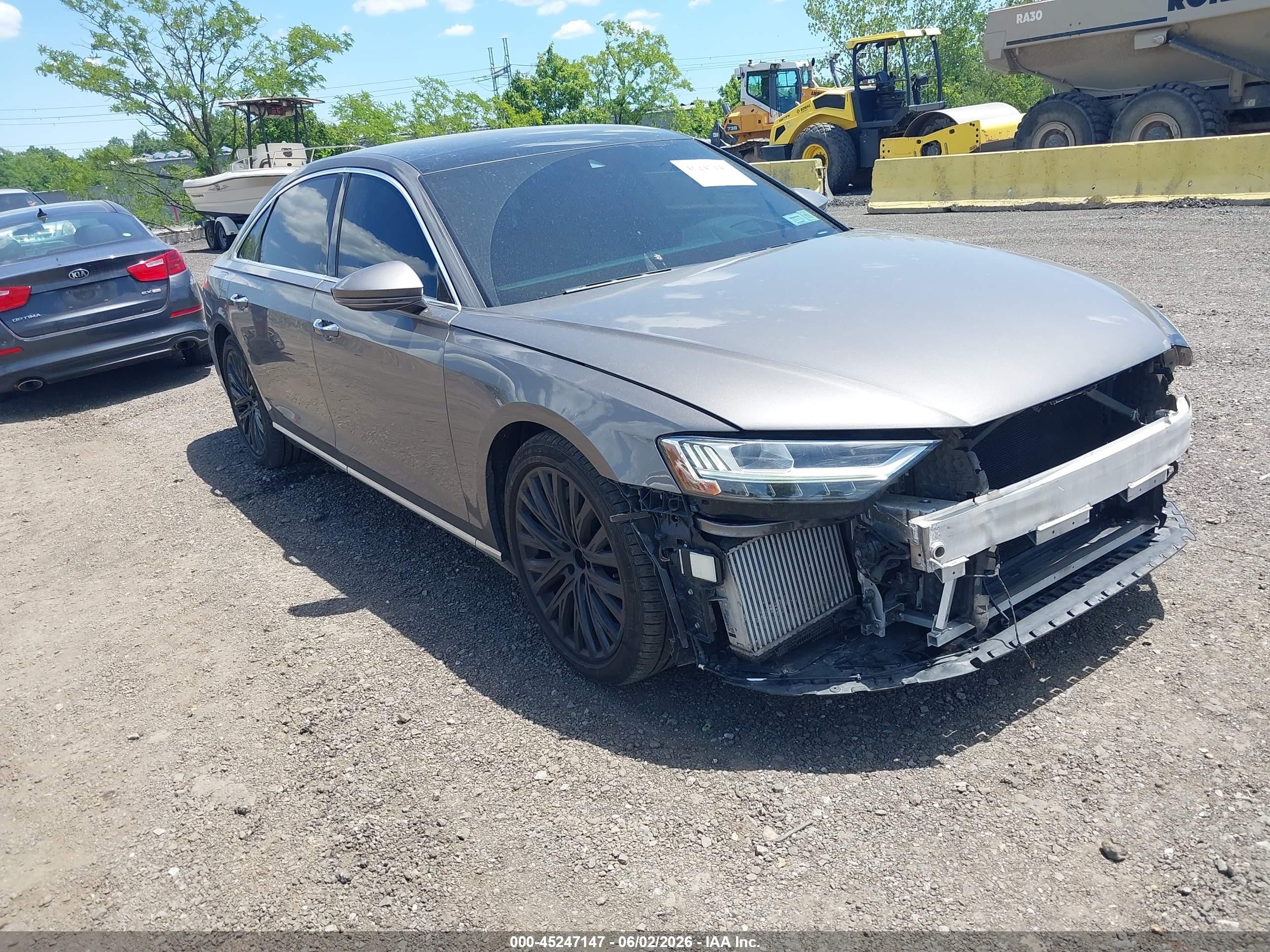 2019 Audi A8, VIN WAU8DAF81KN009920 — Перед