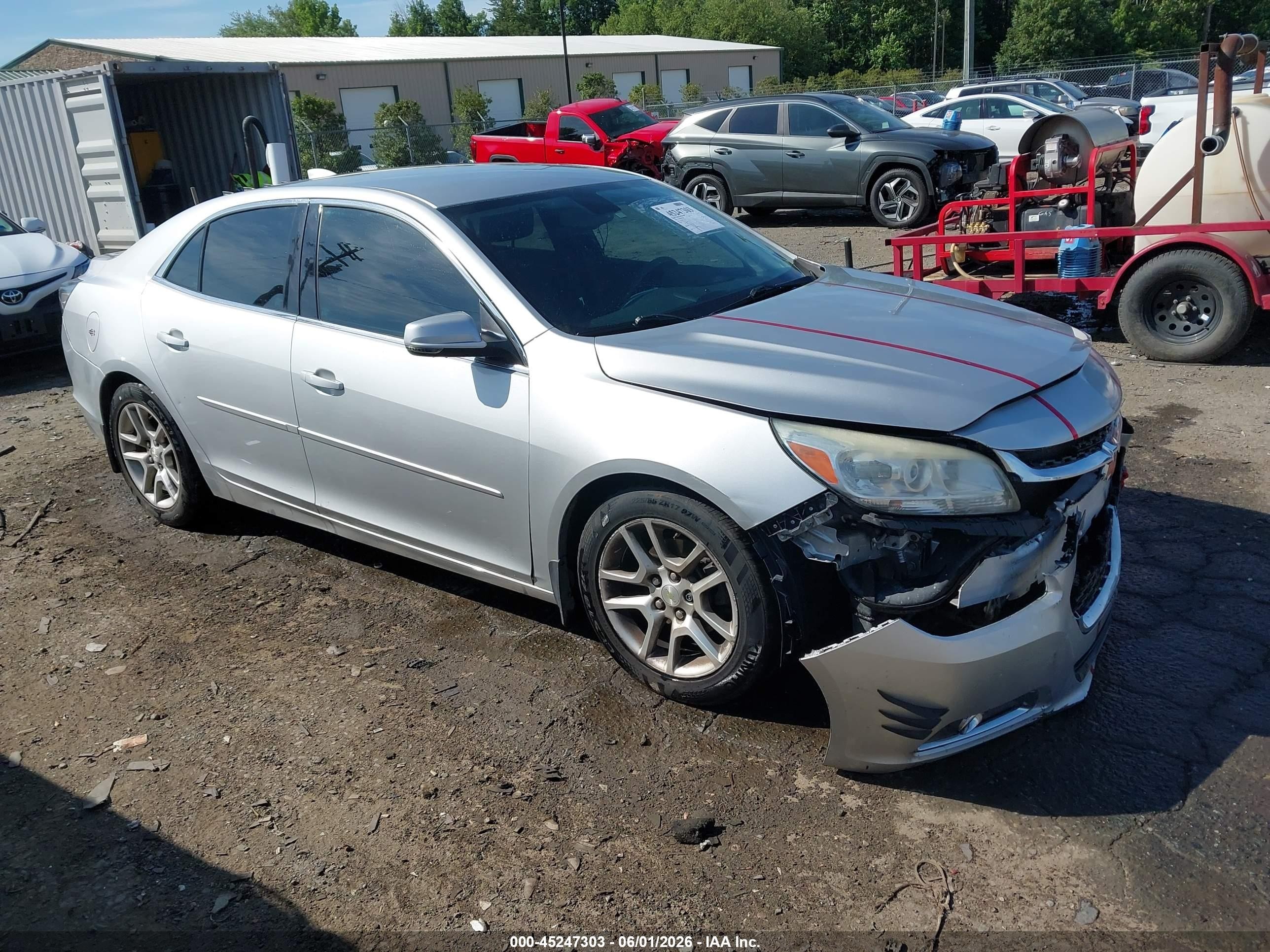 2015 Chevrolet Malibu LT, VIN 1G11C5SL9FF228996 — Front end