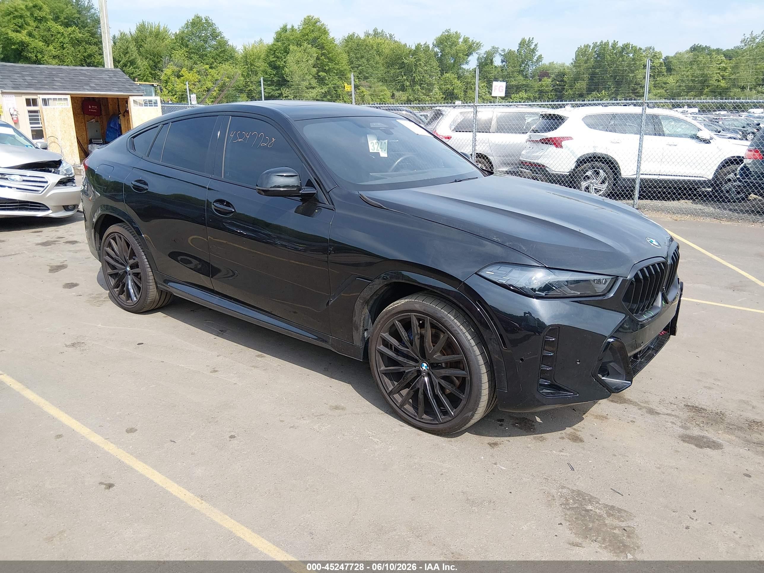 2024 BMW X6 xDrive40i, VIN 5UX33EX05R9U78624 — Front end